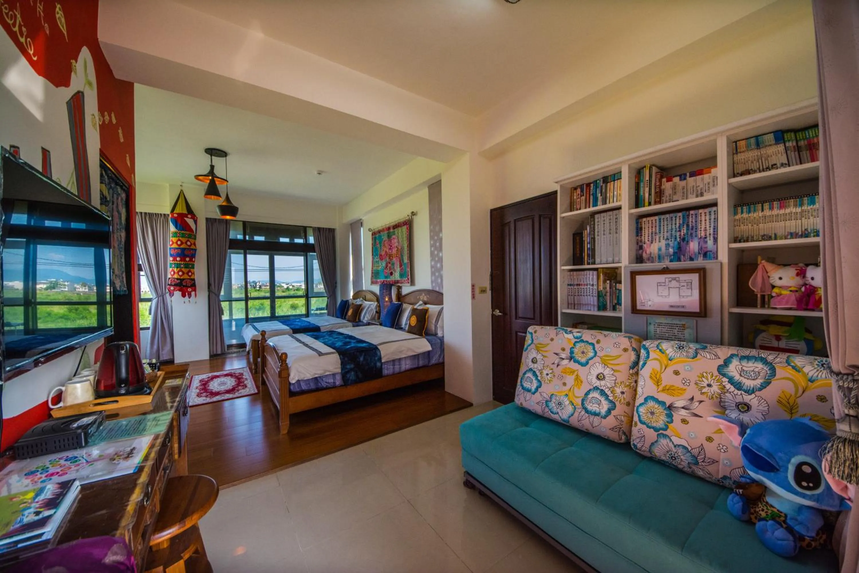 Photo of the whole room, Bed in My Sweetie B&B