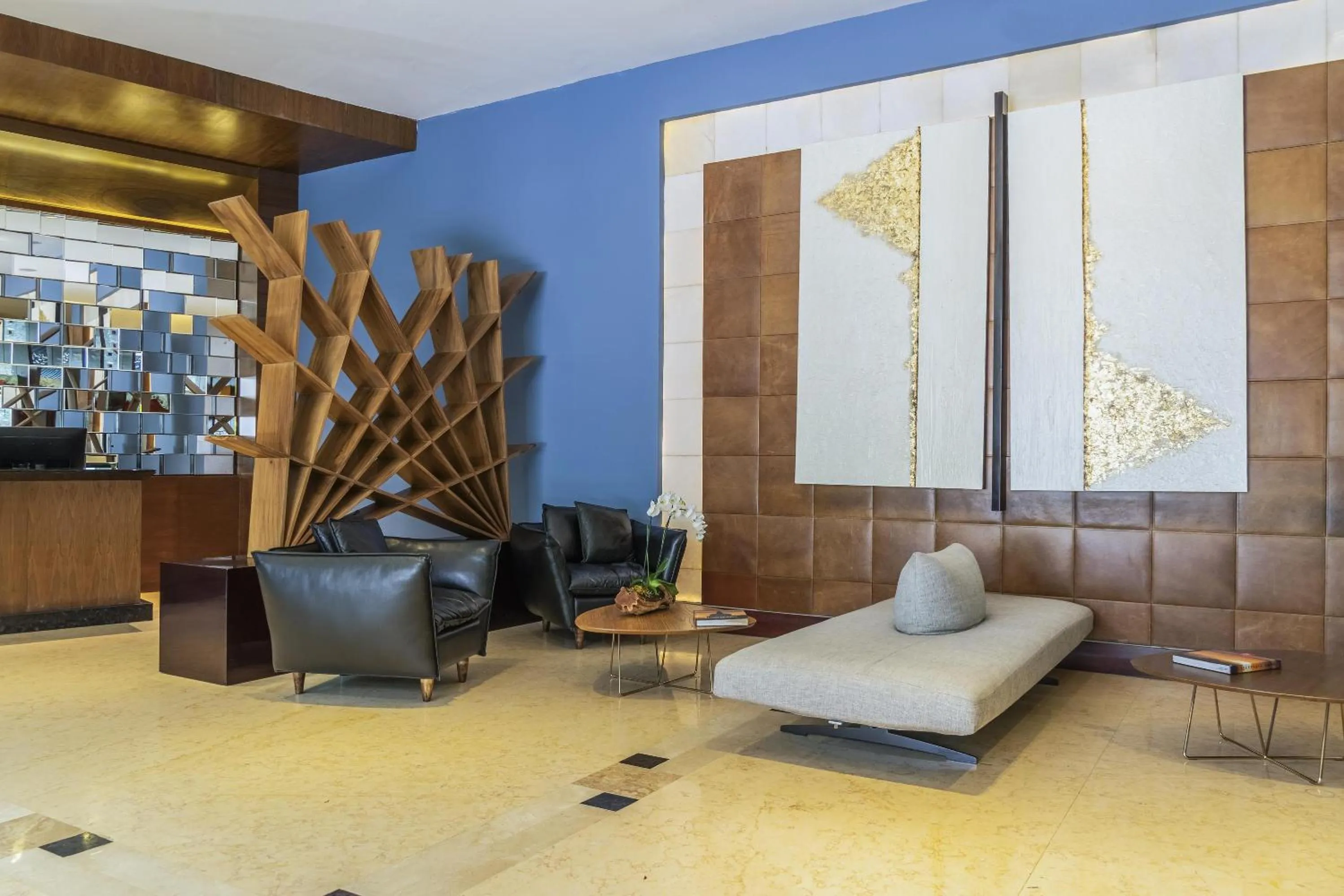 Lobby or reception in NH Collection Guadalajara Providencia