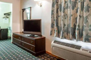 TV/Entertainment Center in Villa Inn