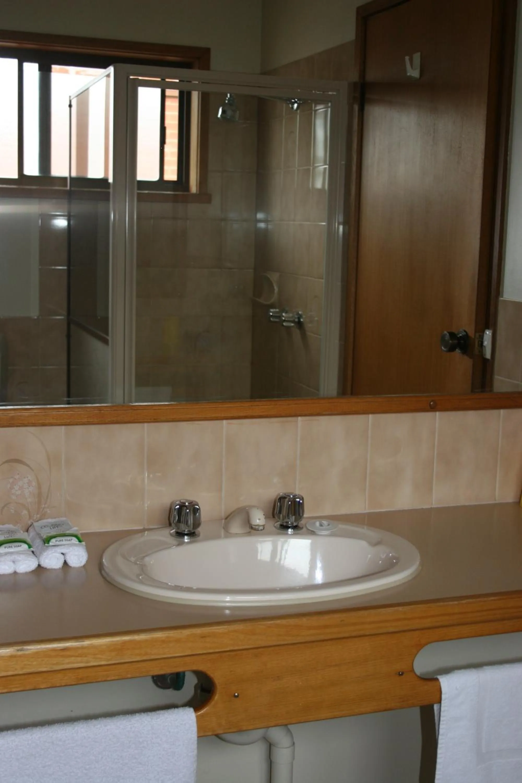 Bathroom in Kerang Motel