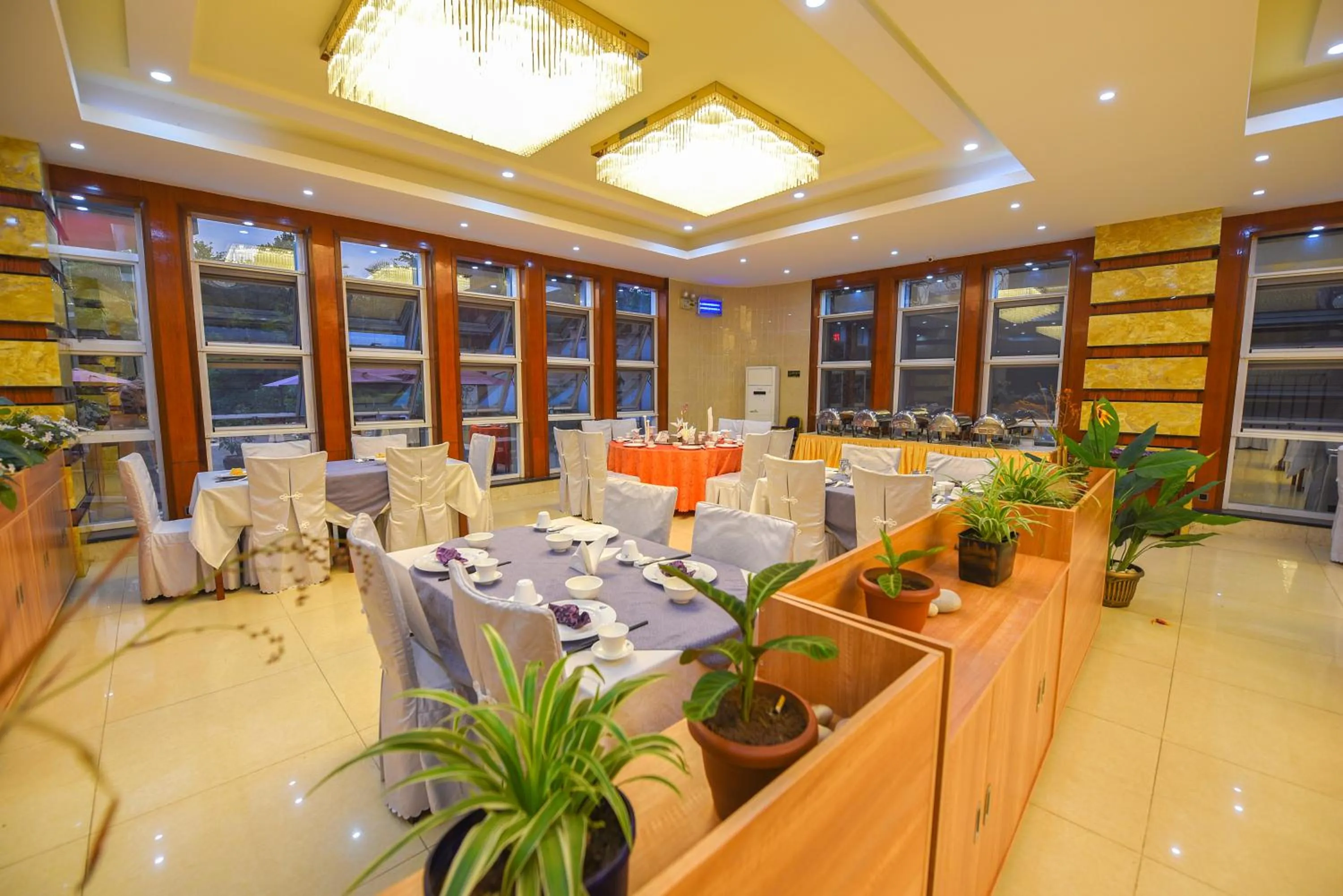 Restaurant/places to eat in Kololo Courts Hotel and Restaurant Kampala