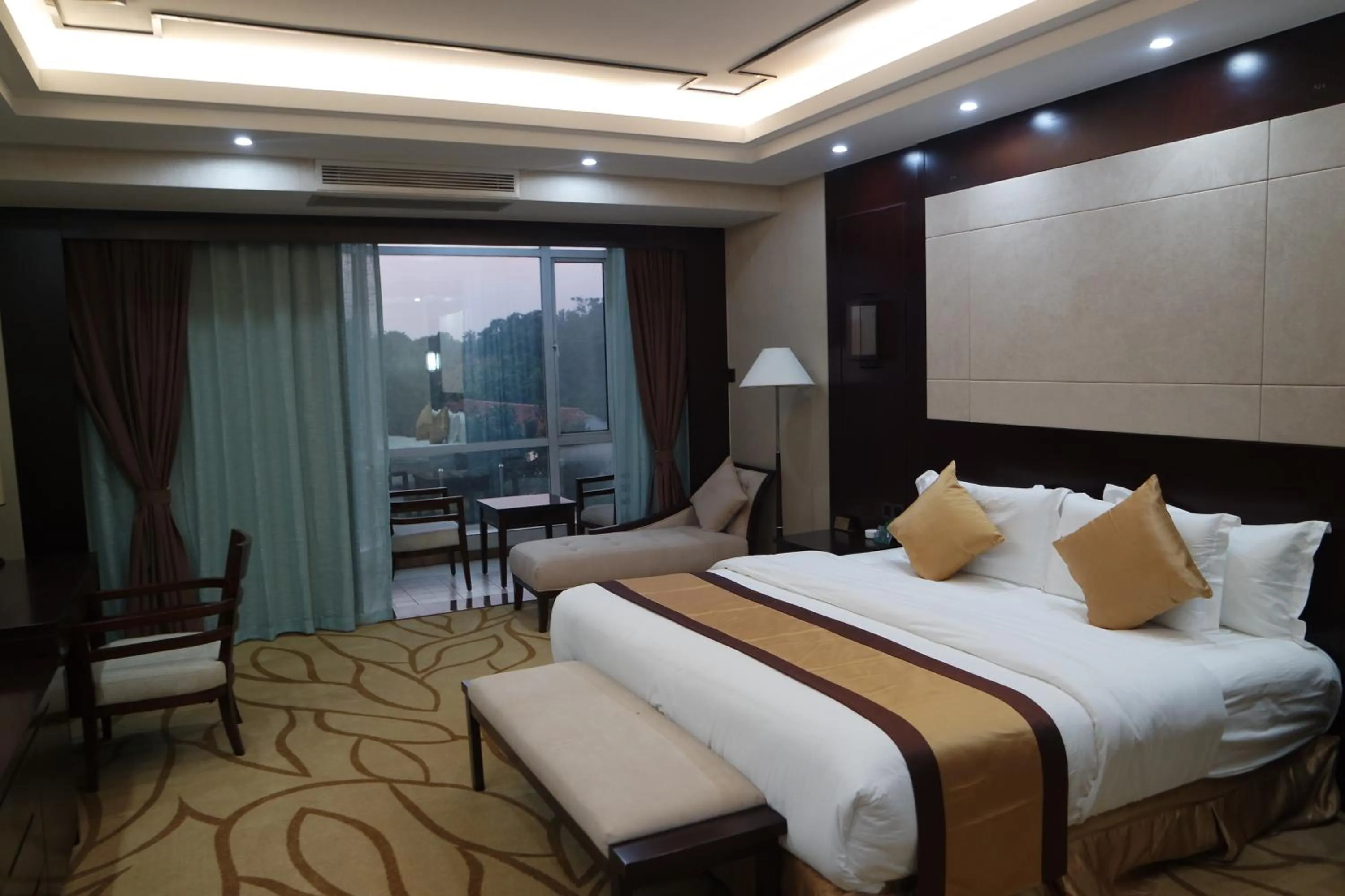 Photo of the whole room in Kololo Courts Hotel and Restaurant Kampala