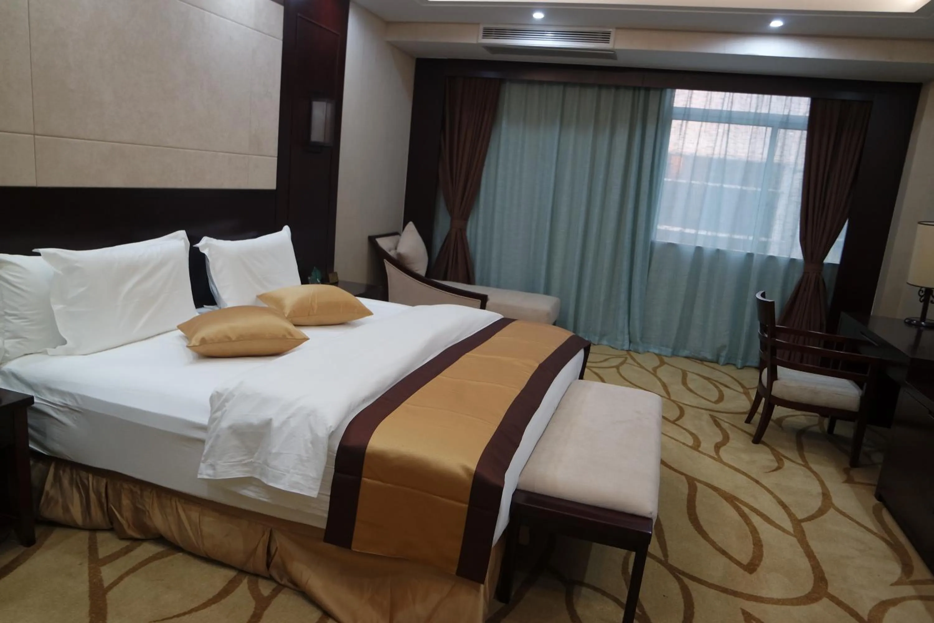 Photo of the whole room in Kololo Courts Hotel and Restaurant Kampala