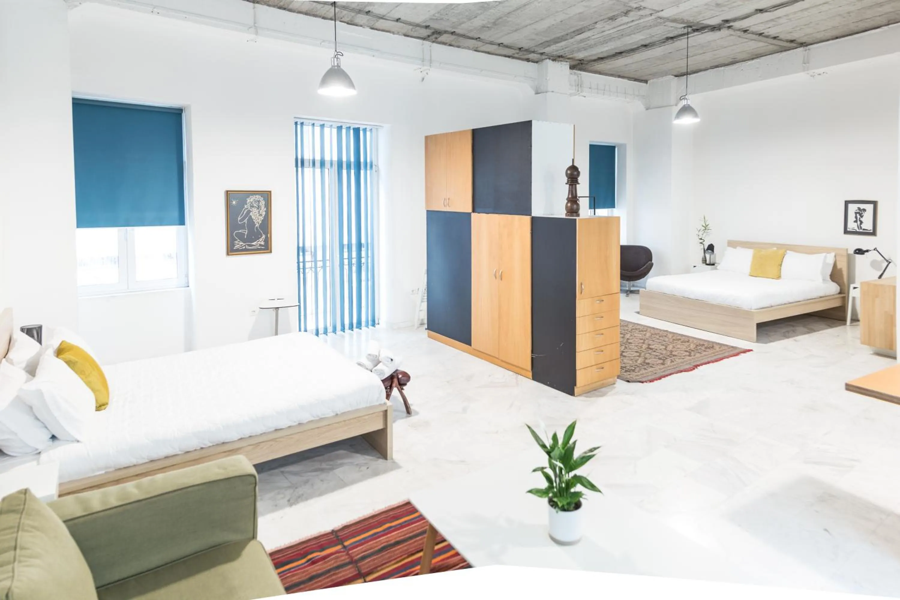 Other, Bed in Concierge Downtown