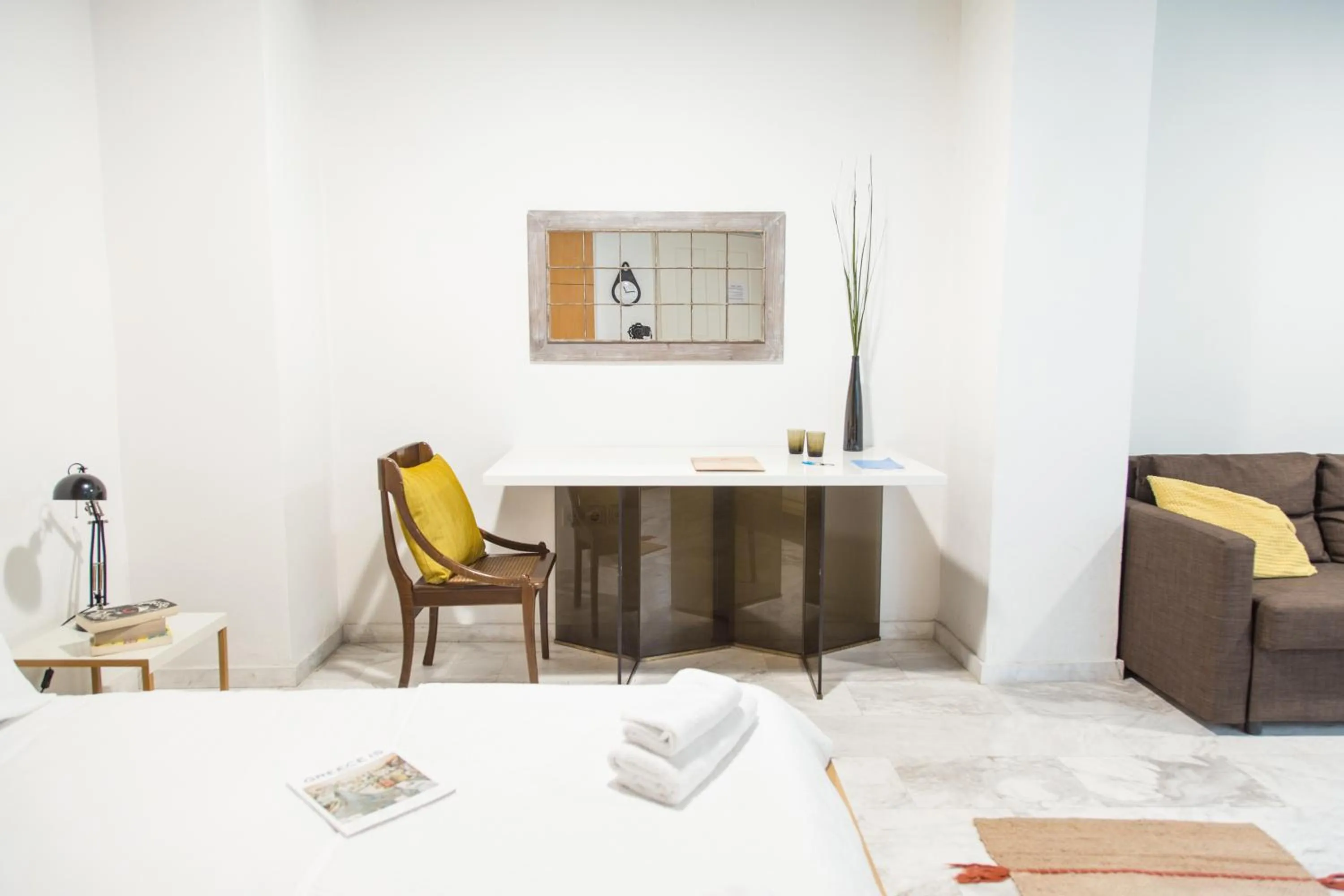 Bed in Concierge Downtown