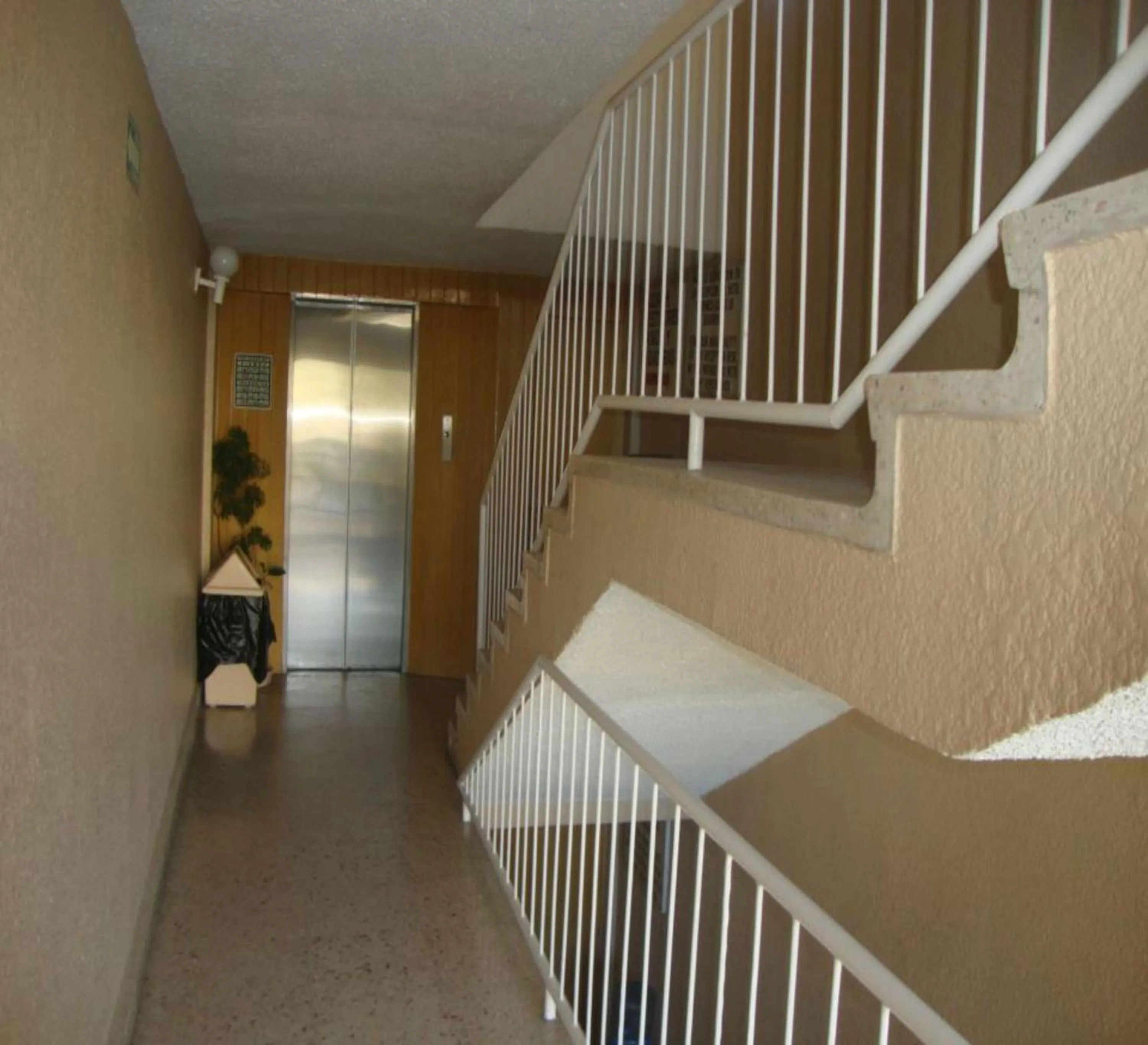 Area and facilities in Sands Acapulco Hotel & Bungalows