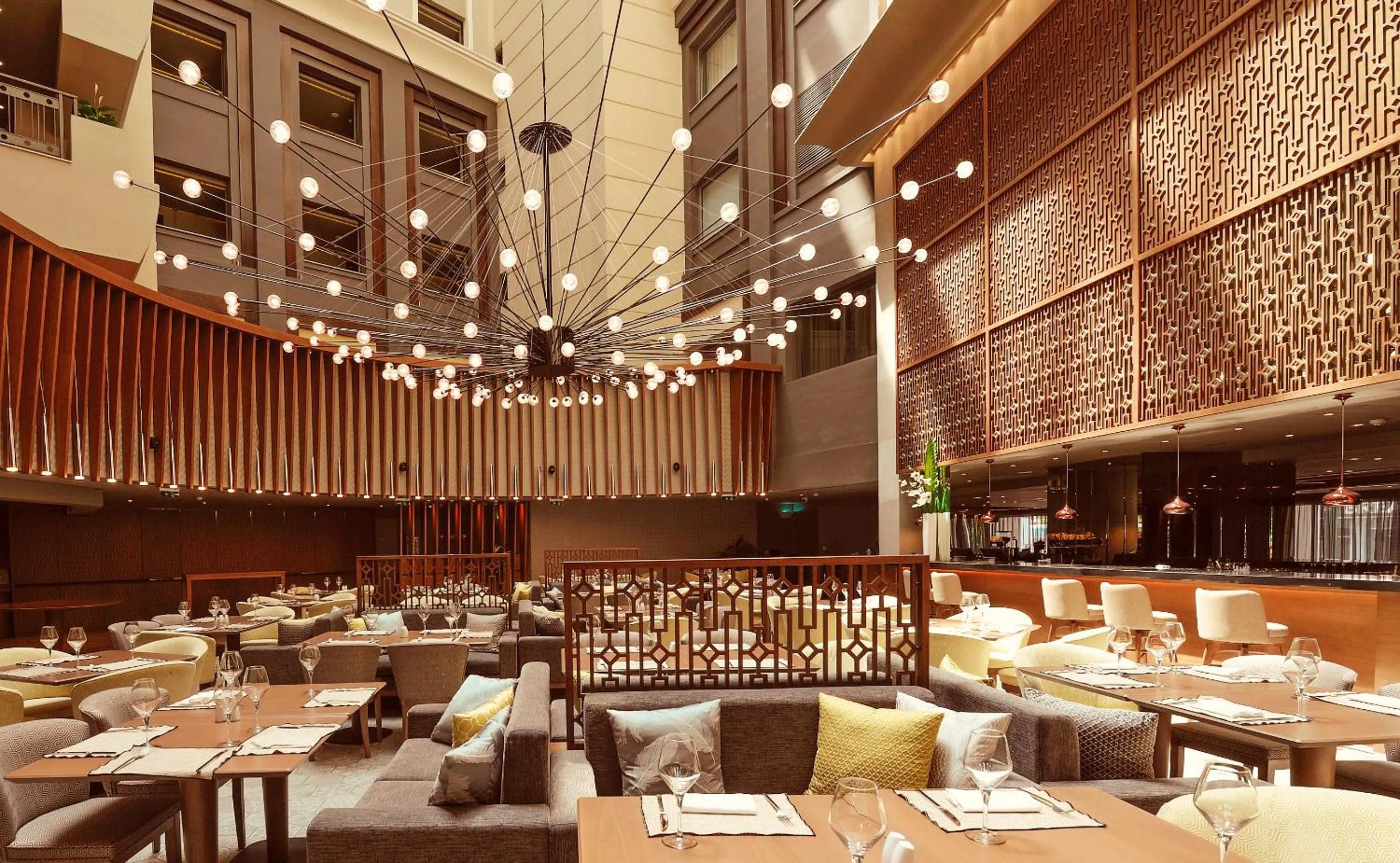 Zeus Wyndham Grand Athens