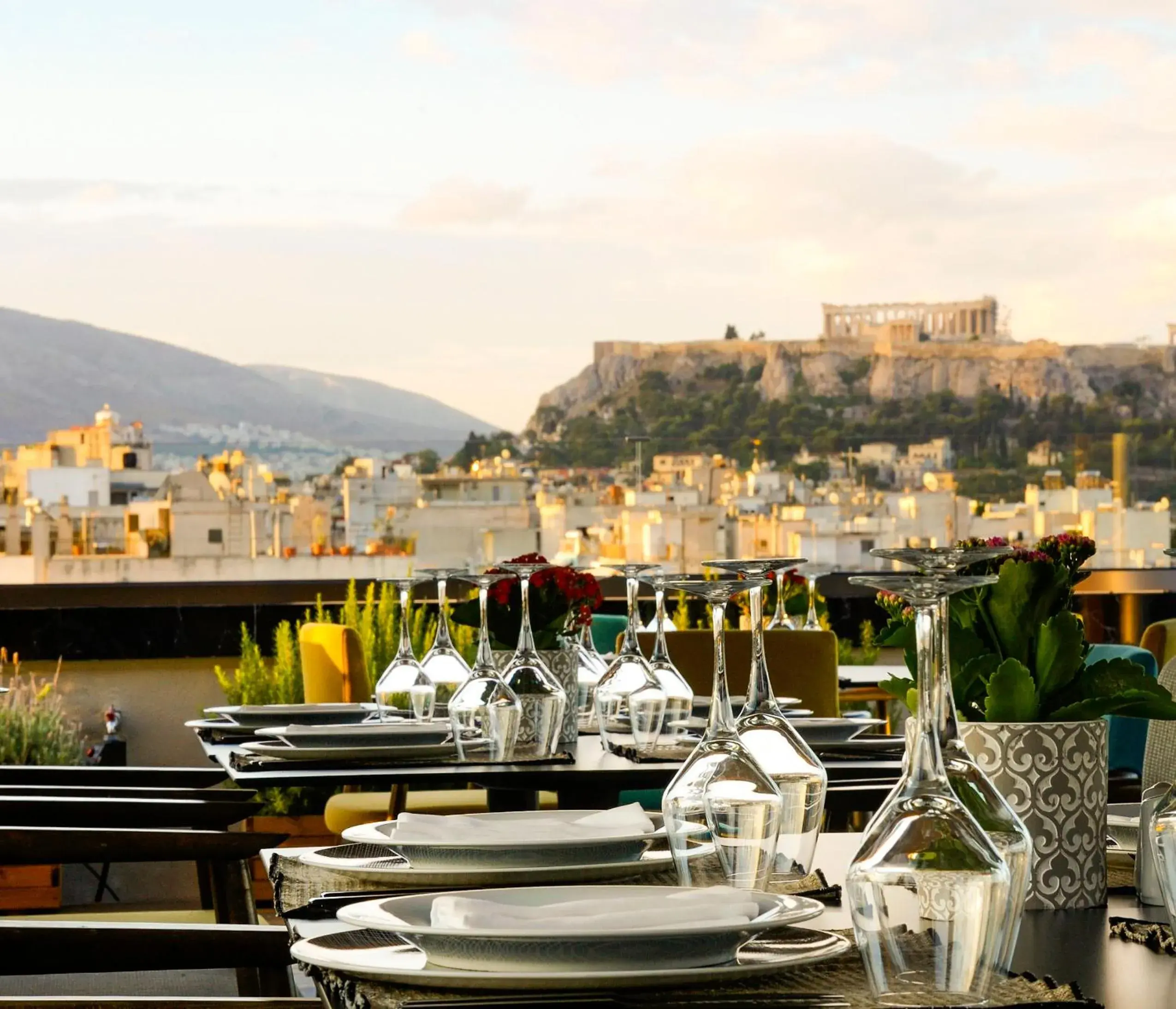 Restaurant/places to eat in Zeus Wyndham Grand Athens Restaurant/places to eat in Zeus Wyndham Grand Athens