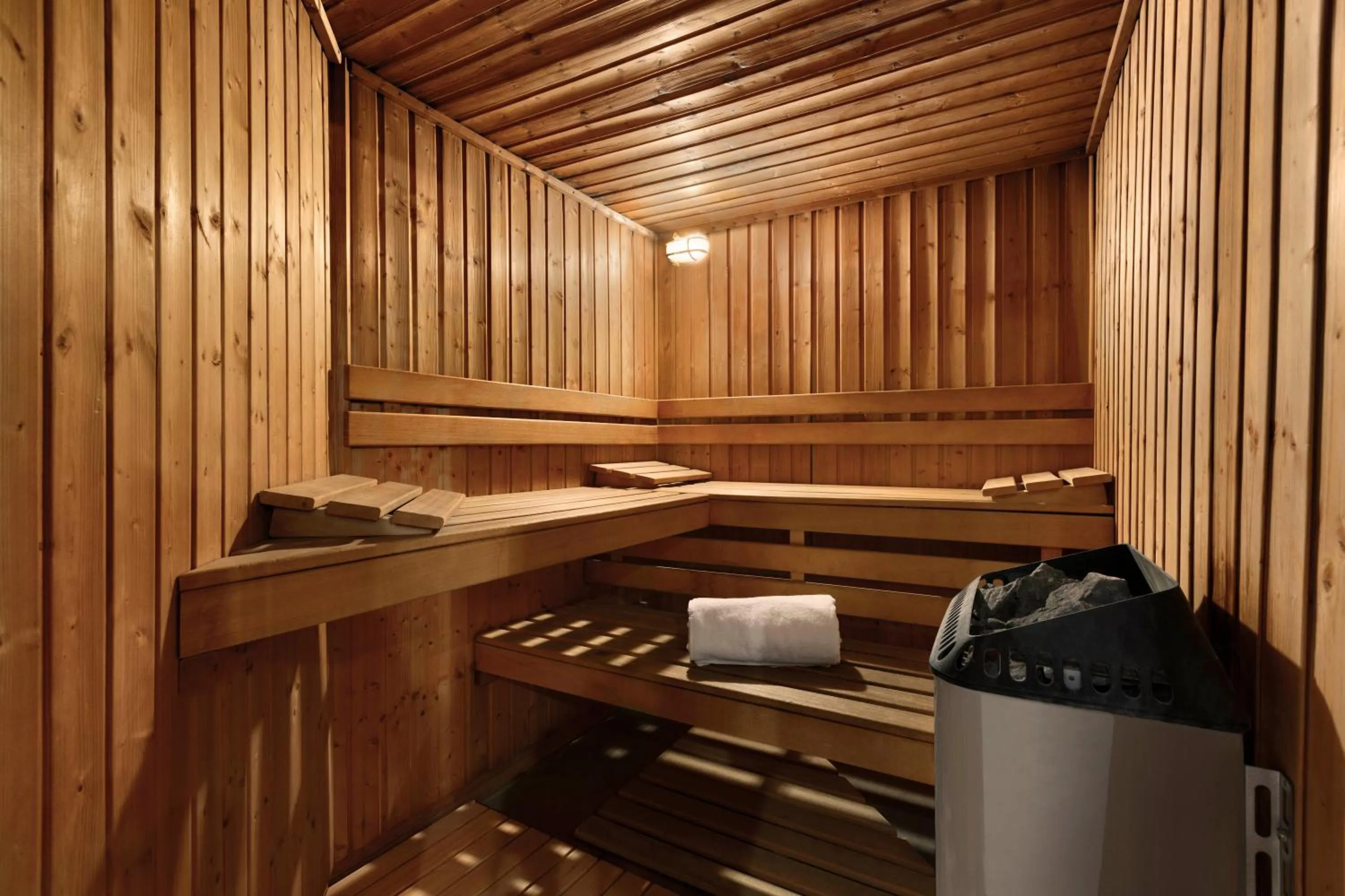Sauna in Zeus Wyndham Grand Athens