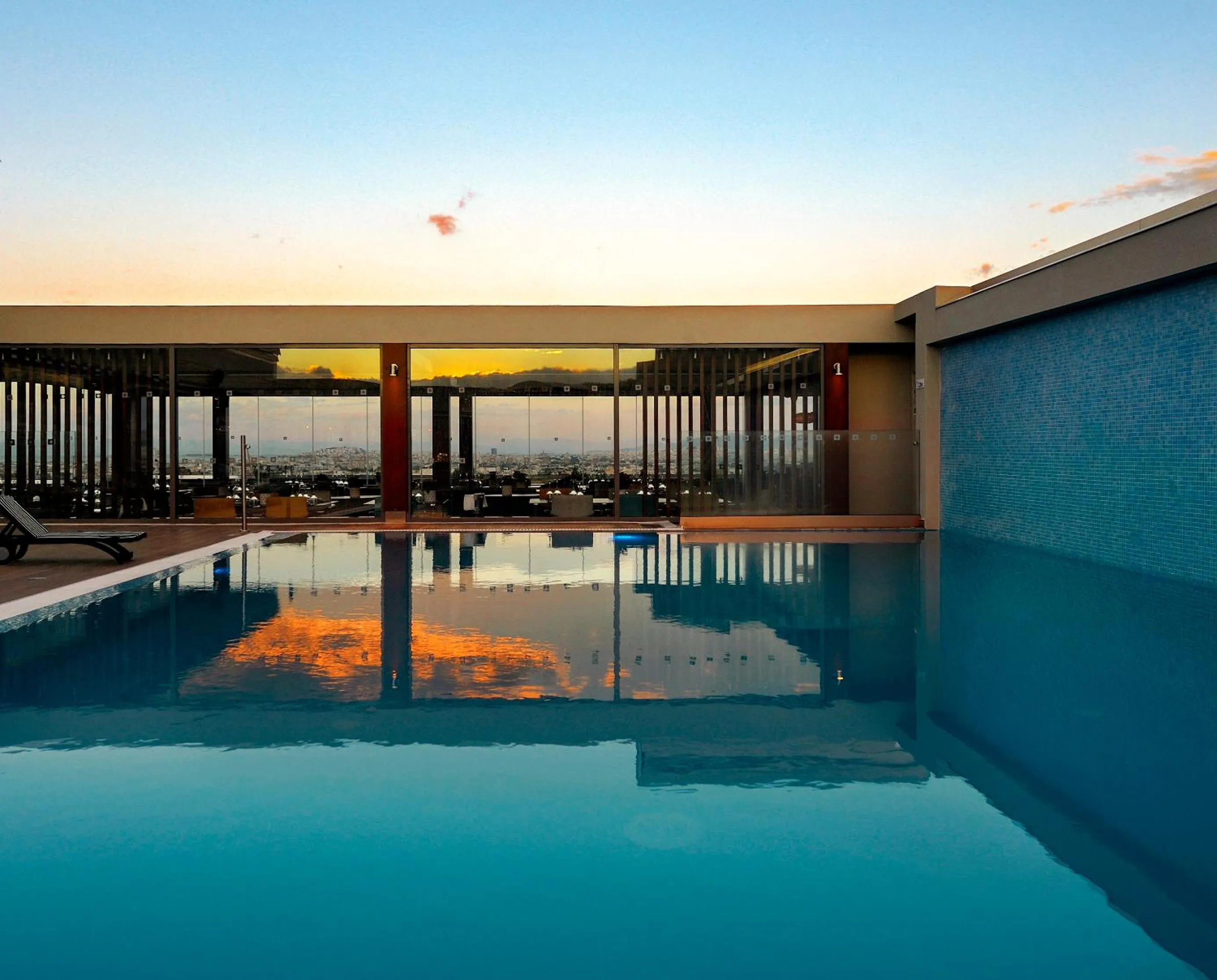 Zeus Wyndham Grand Athens