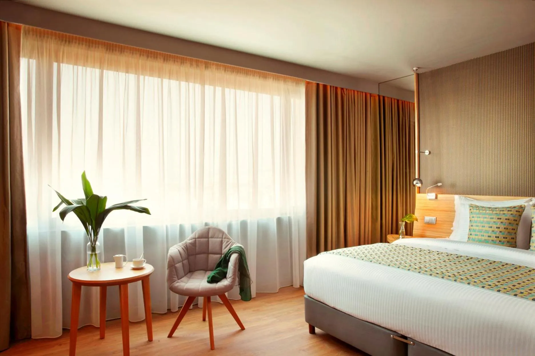 Bed in Zeus Wyndham Grand Athens