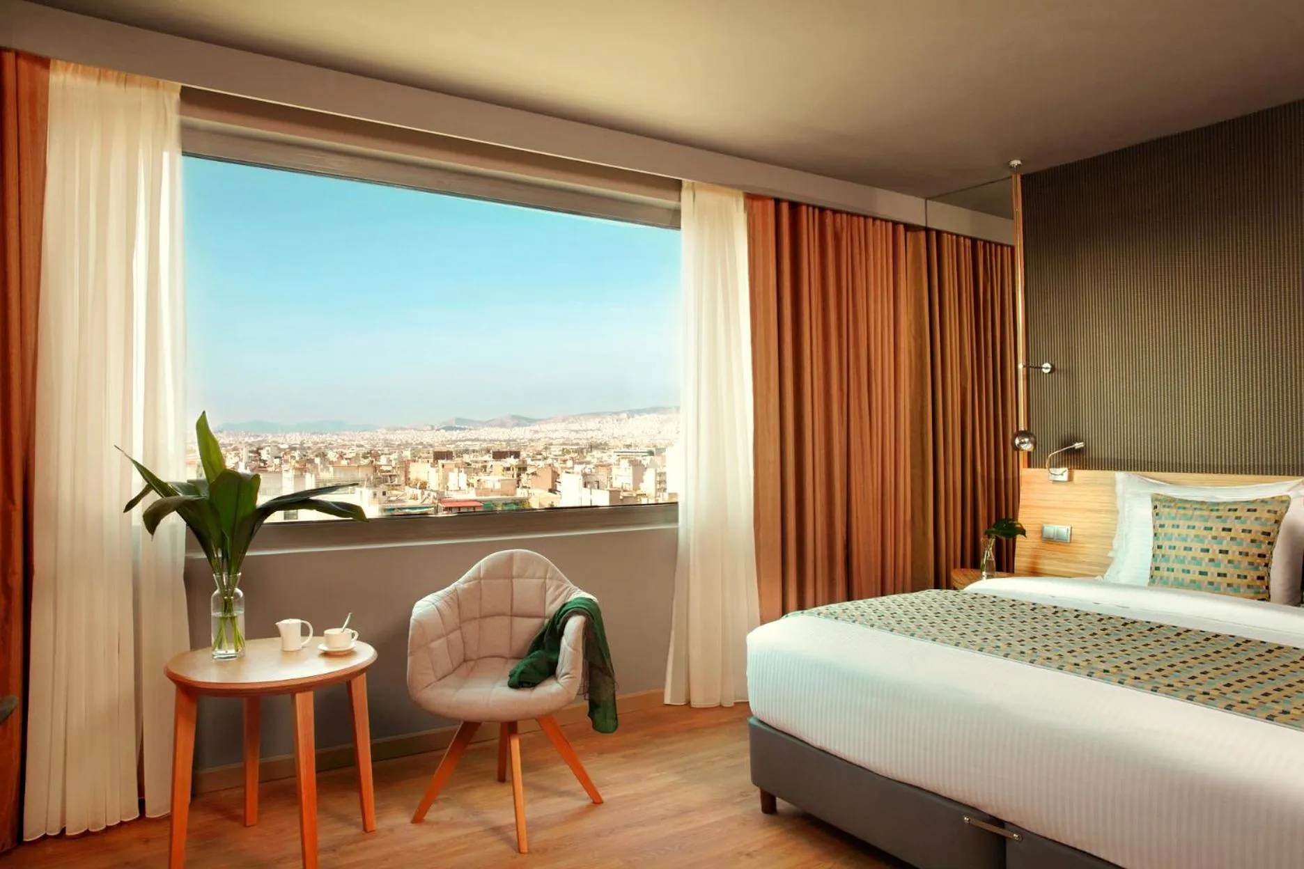 Bed in Zeus Wyndham Grand Athens