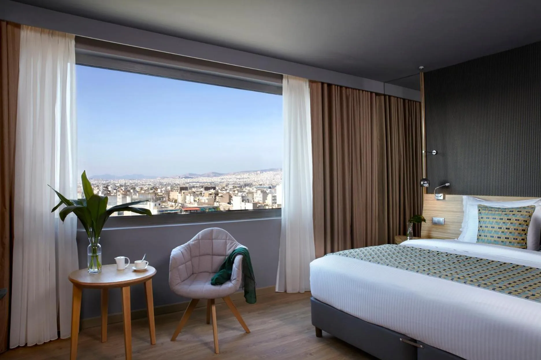 Bedroom, Bed in Zeus Wyndham Grand Athens