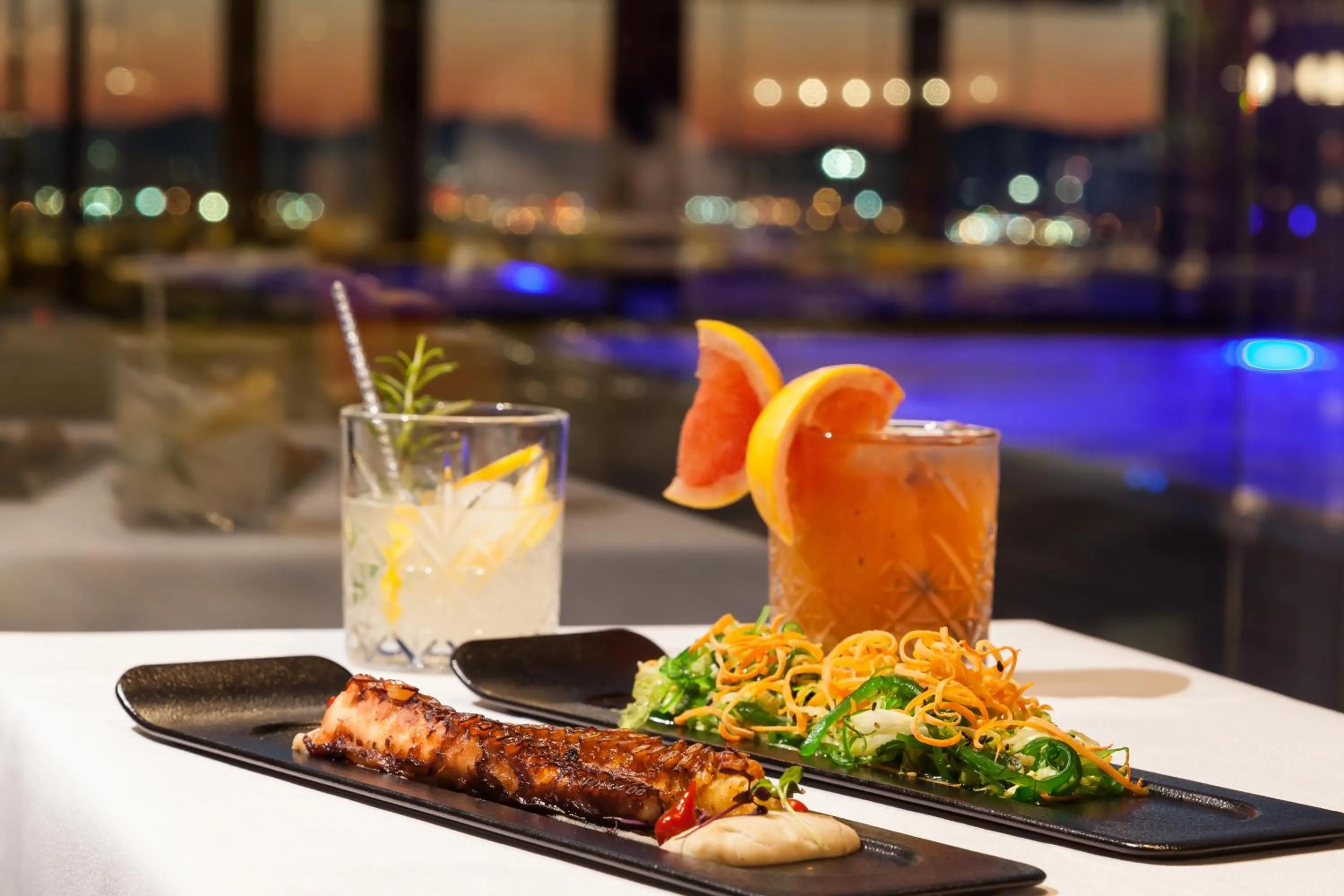 Food and drinks in Zeus Wyndham Grand Athens