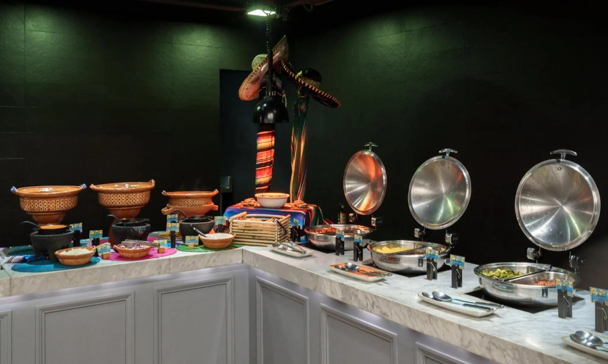 Restaurant/places to eat in Presidente InterContinental Mexico City by IHG