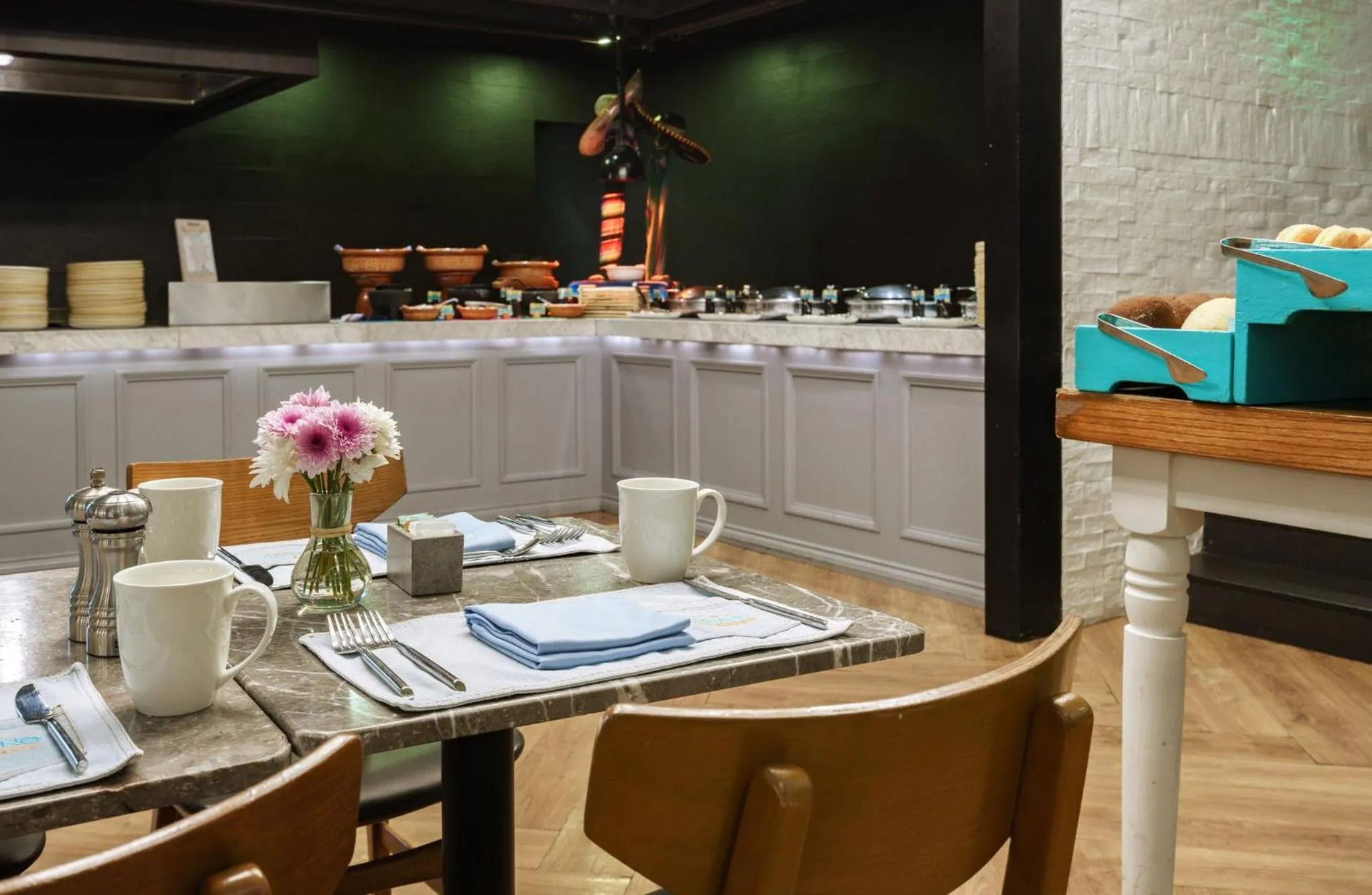 Restaurant/places to eat in Presidente InterContinental Mexico City by IHG