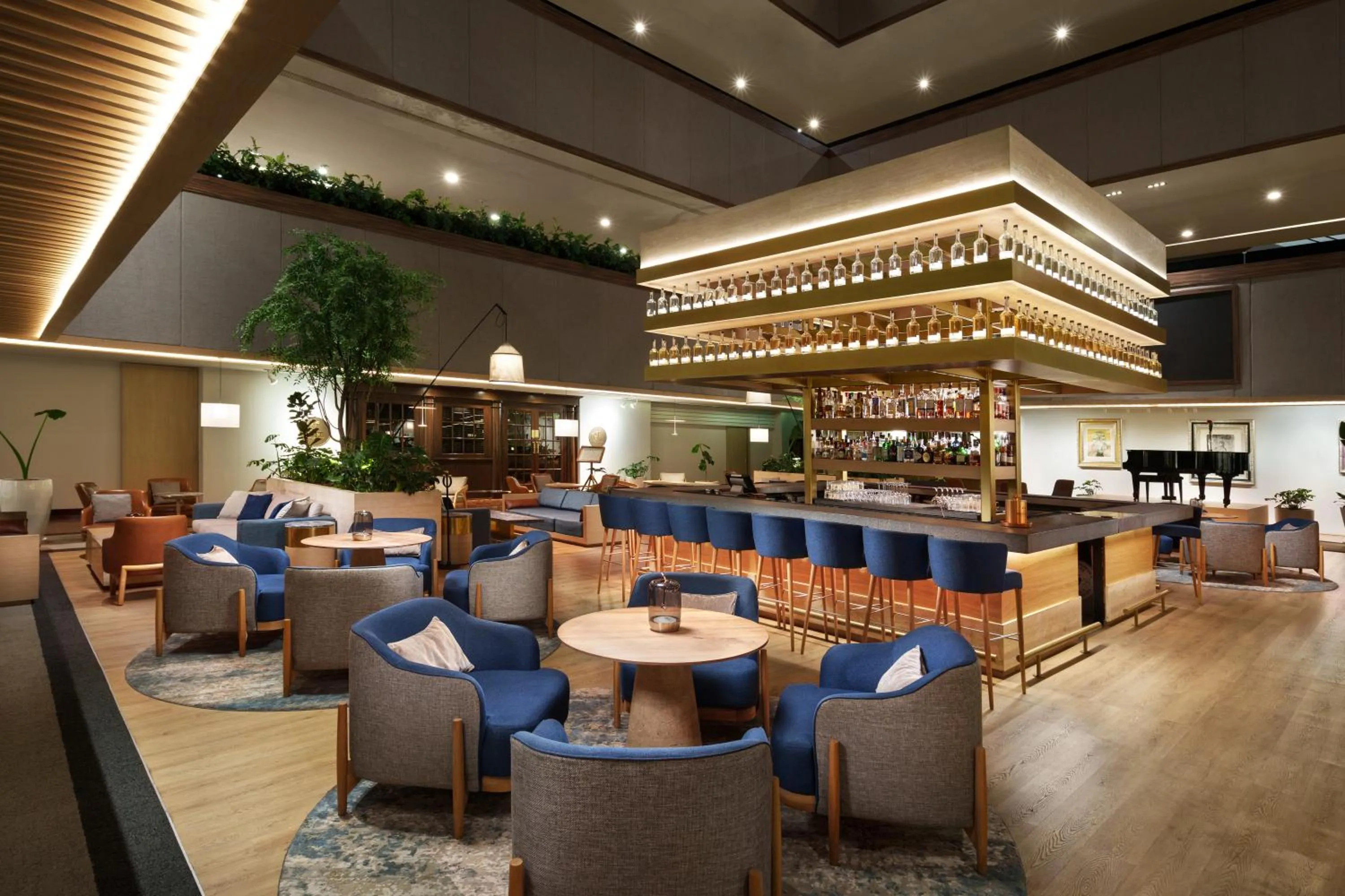 Lounge or bar in Presidente InterContinental Mexico City by IHG