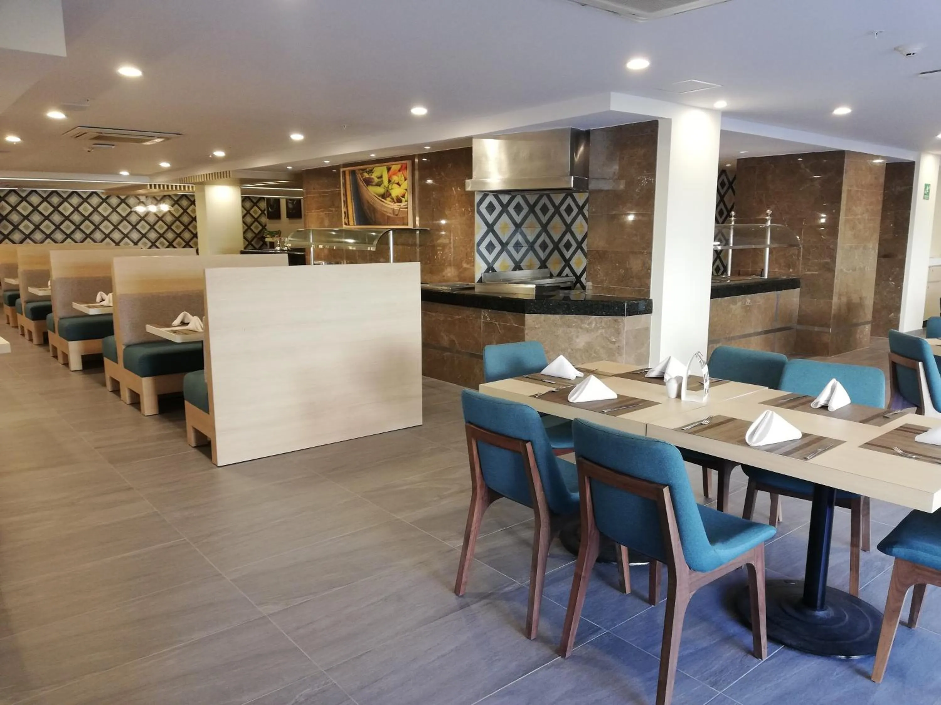 Restaurant/places to eat in Holiday Inn Hotel & Suites Centro Historico by IHG