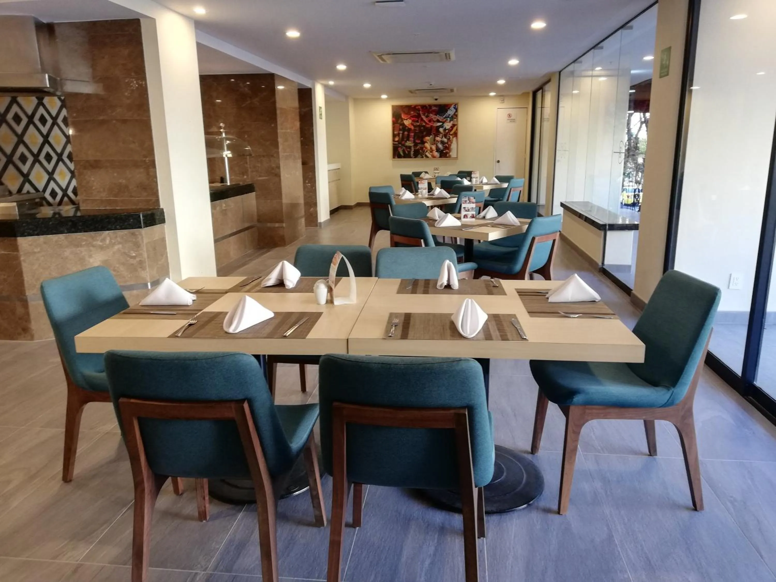 Restaurant/places to eat in Holiday Inn Hotel & Suites Centro Historico by IHG
