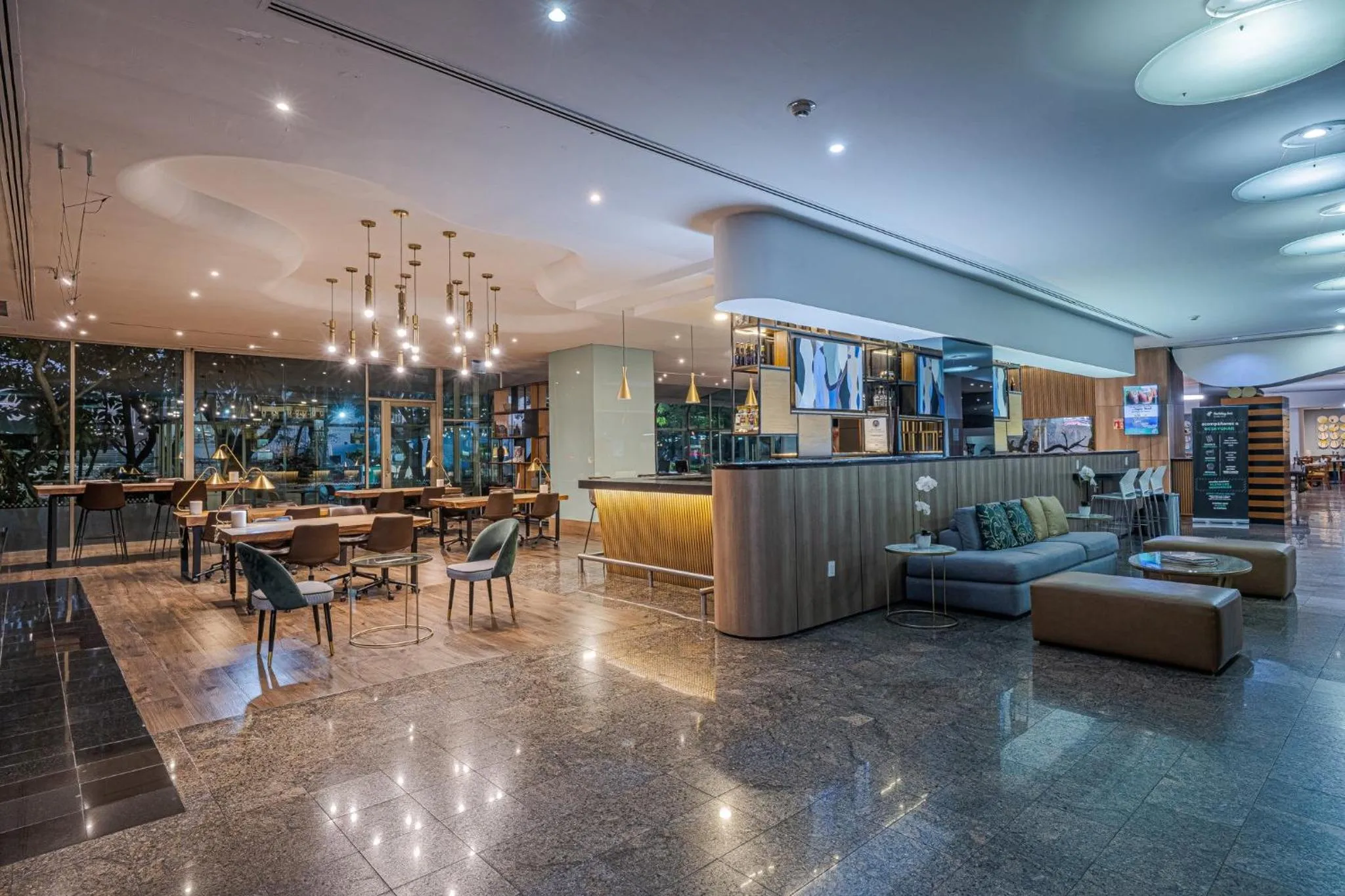 Property building in Holiday Inn Guadalajara Select by IHG