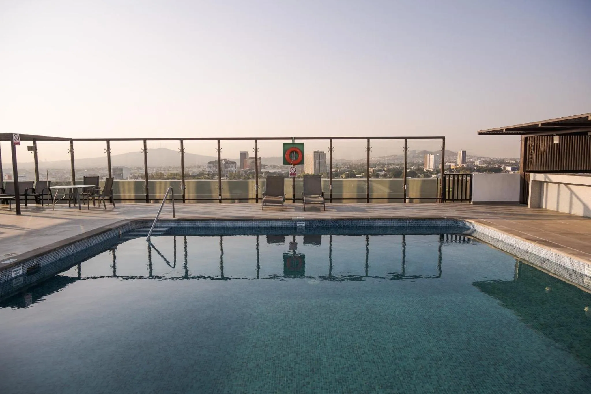 Swimming pool in Holiday Inn Guadalajara Select by IHG