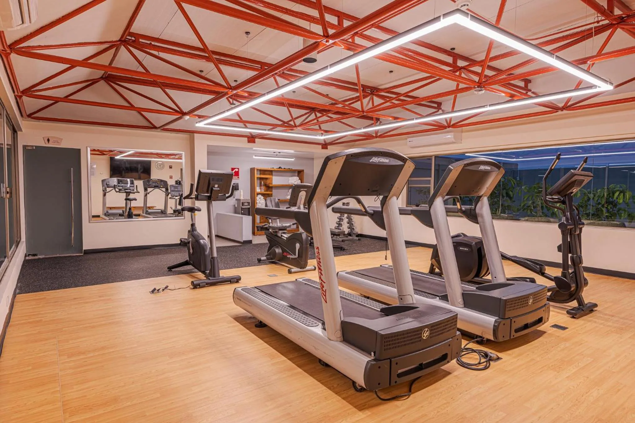 Fitness centre/facilities in Holiday Inn Guadalajara Select by IHG