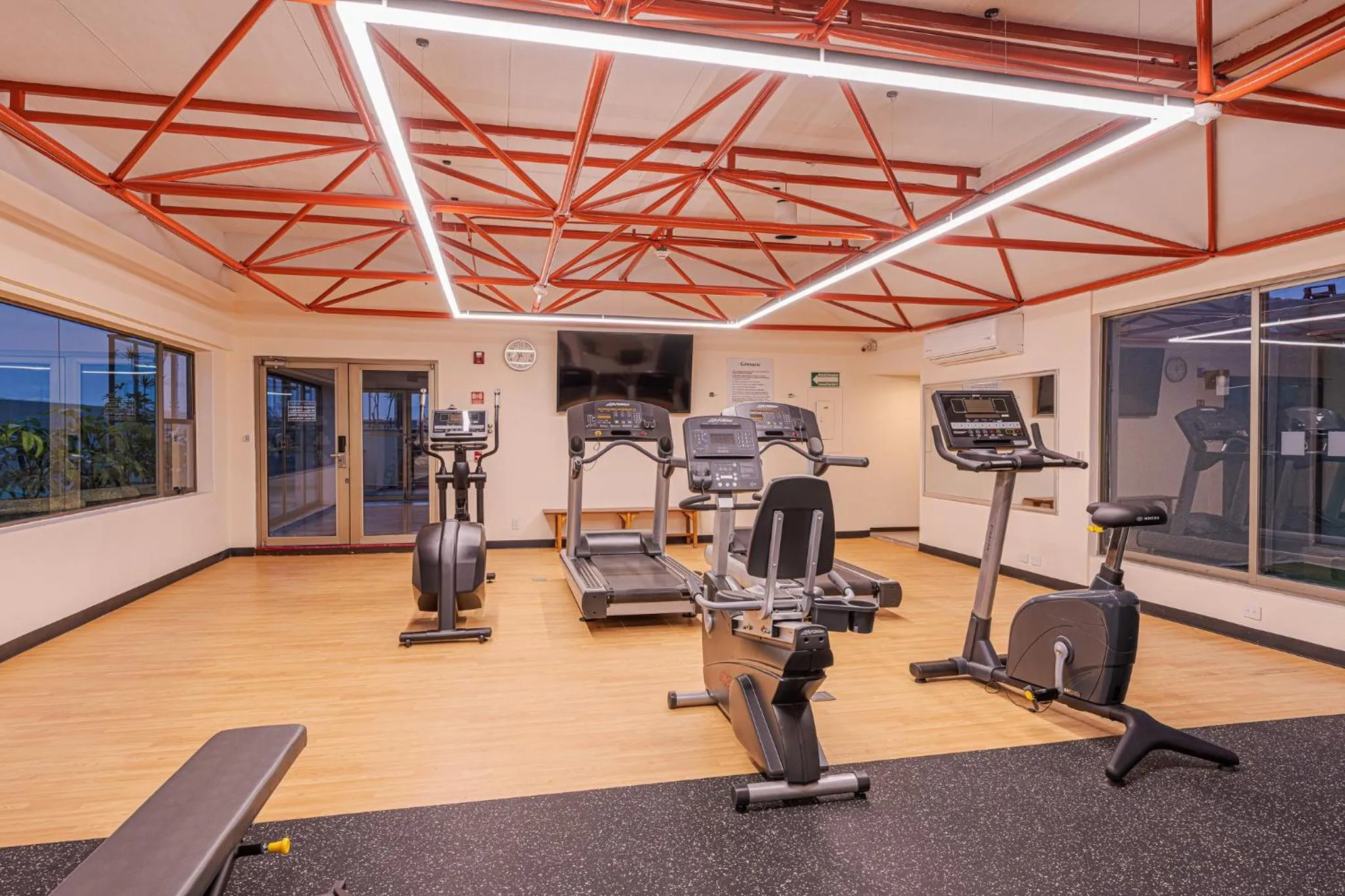 Fitness centre/facilities in Holiday Inn Guadalajara Select by IHG