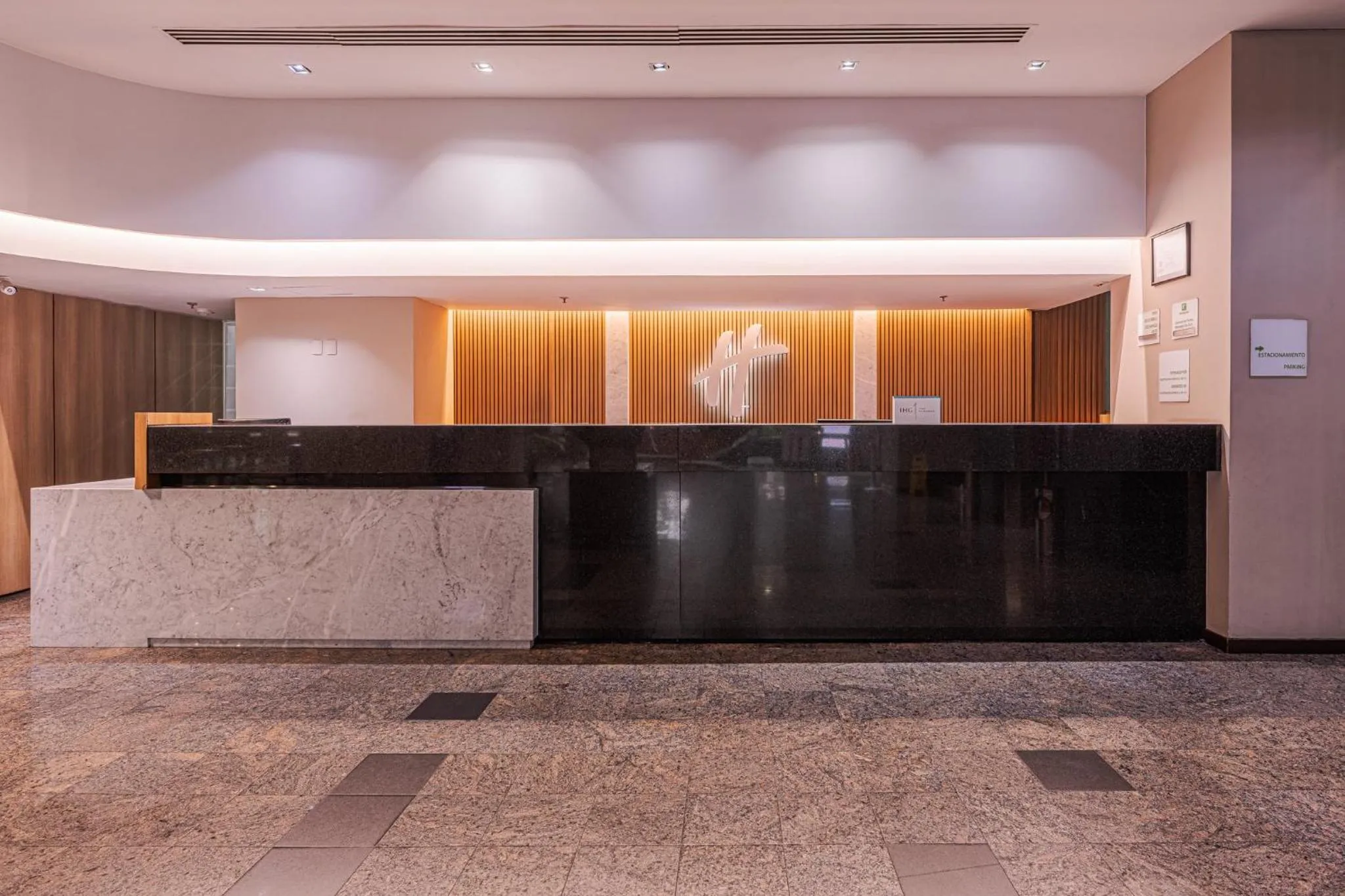 Property building in Holiday Inn Guadalajara Select by IHG