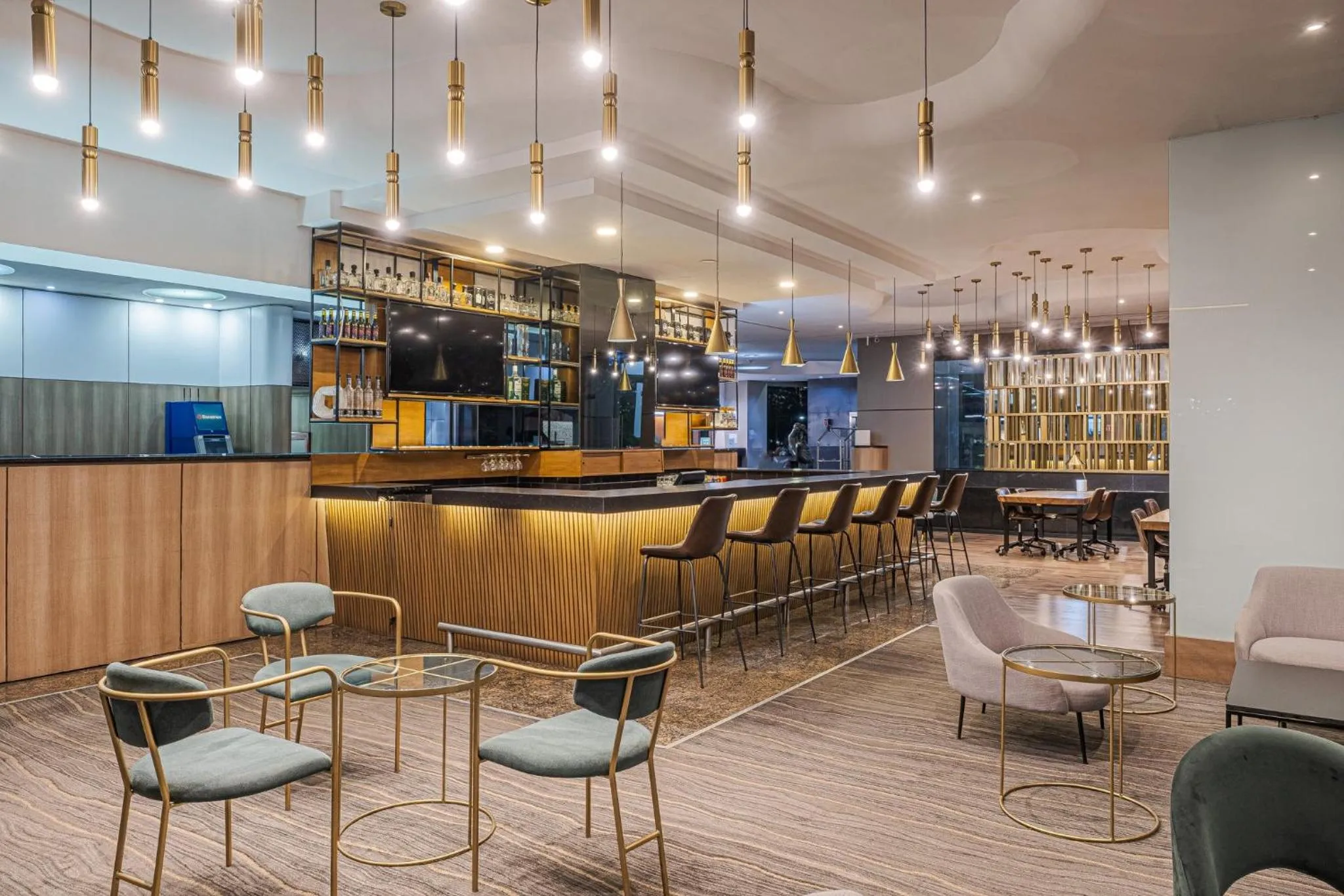 Lounge or bar in Holiday Inn Guadalajara Select by IHG