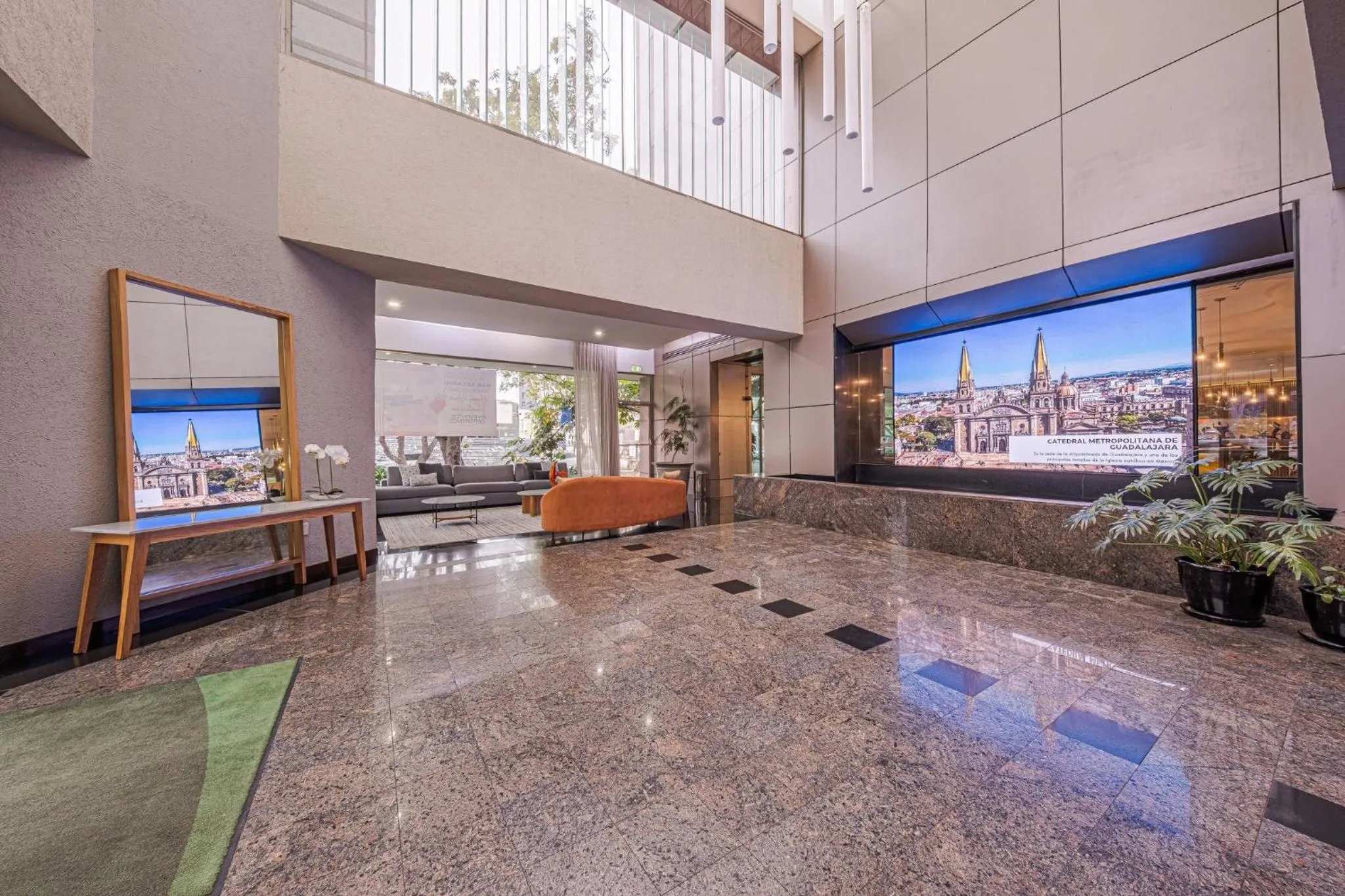 Property building in Holiday Inn Guadalajara Select by IHG