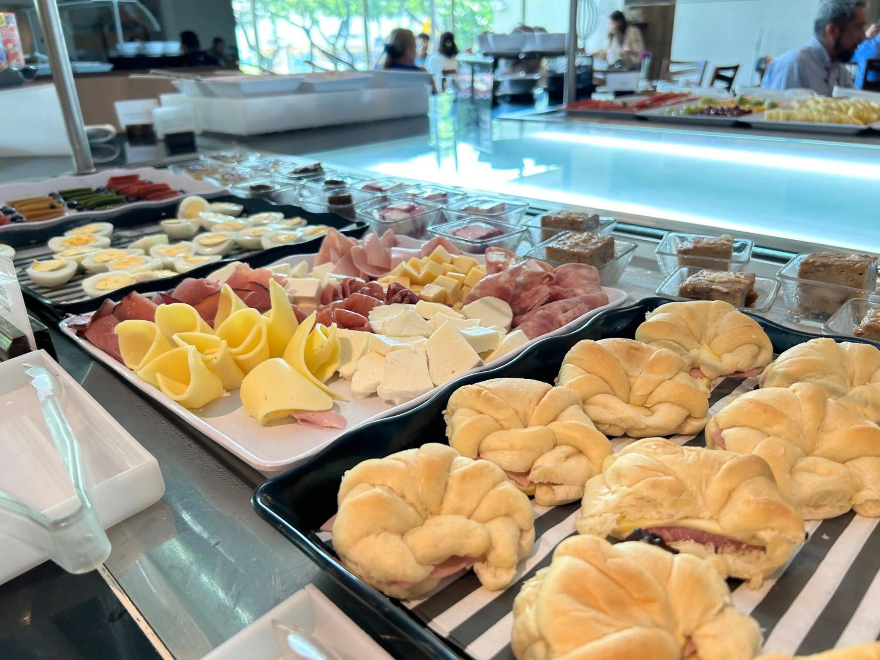 Breakfast in Holiday Inn Guadalajara Select by IHG