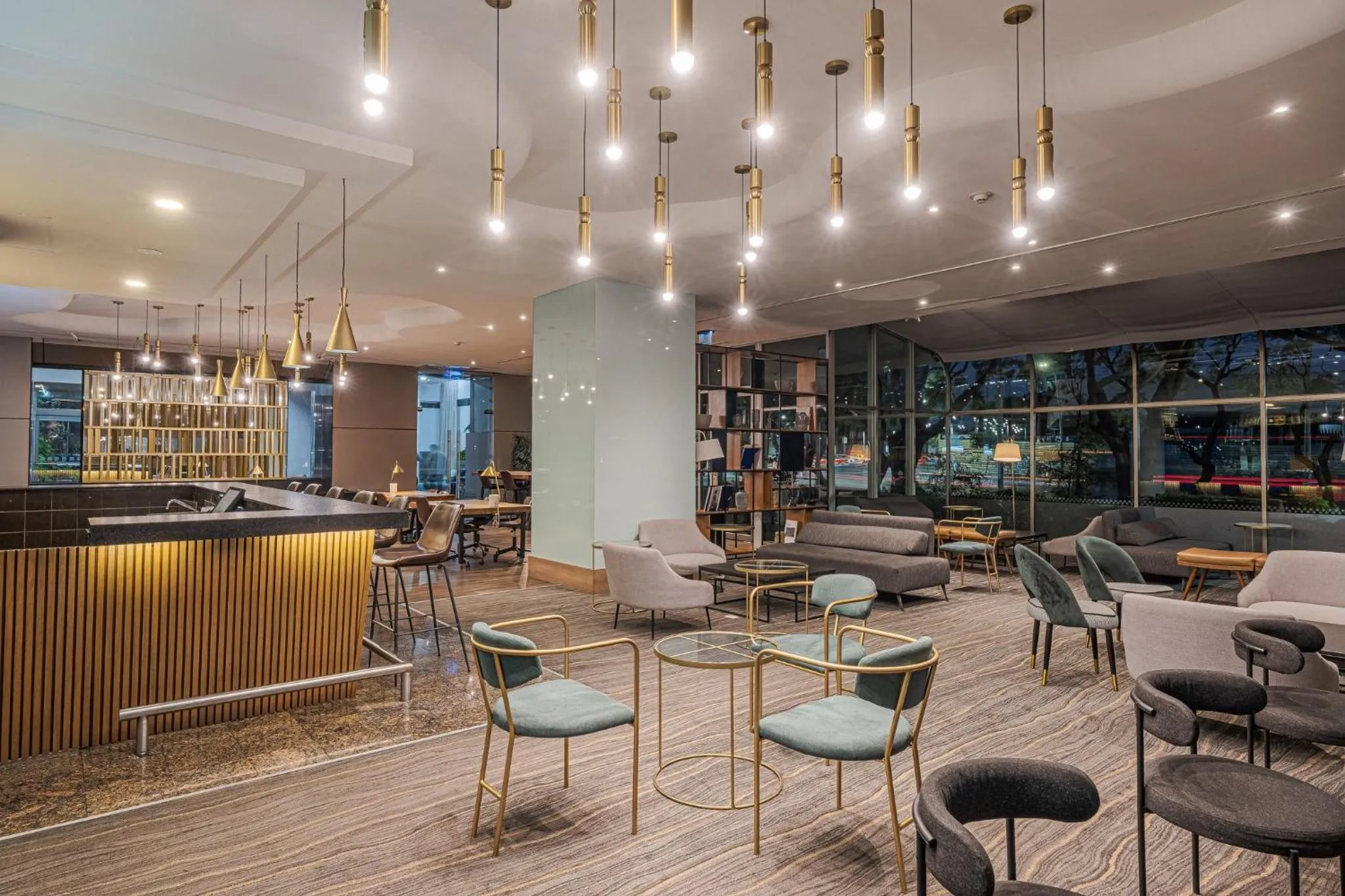 Lounge or bar in Holiday Inn Guadalajara Select by IHG