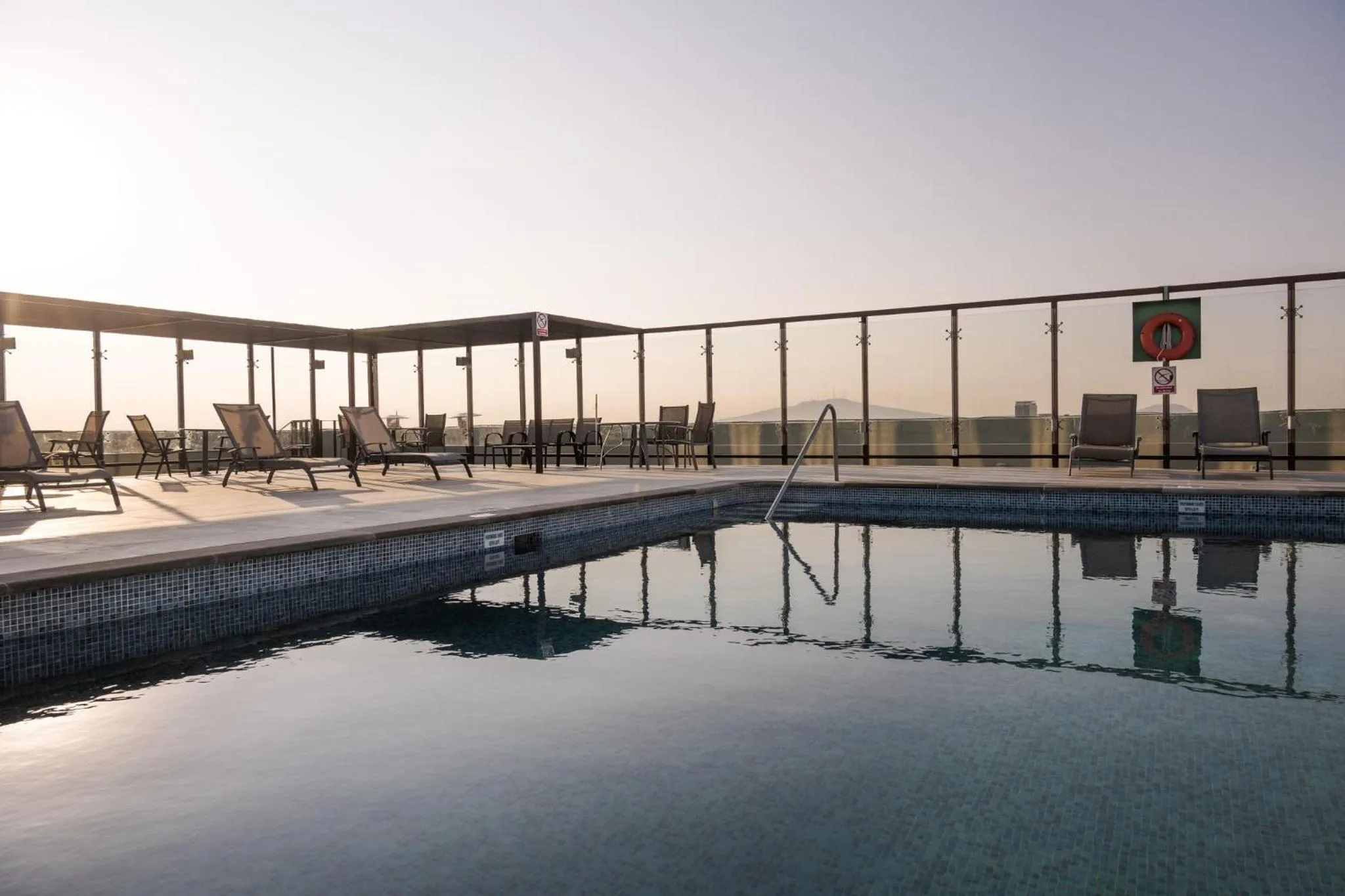 Swimming pool in Holiday Inn Guadalajara Select by IHG