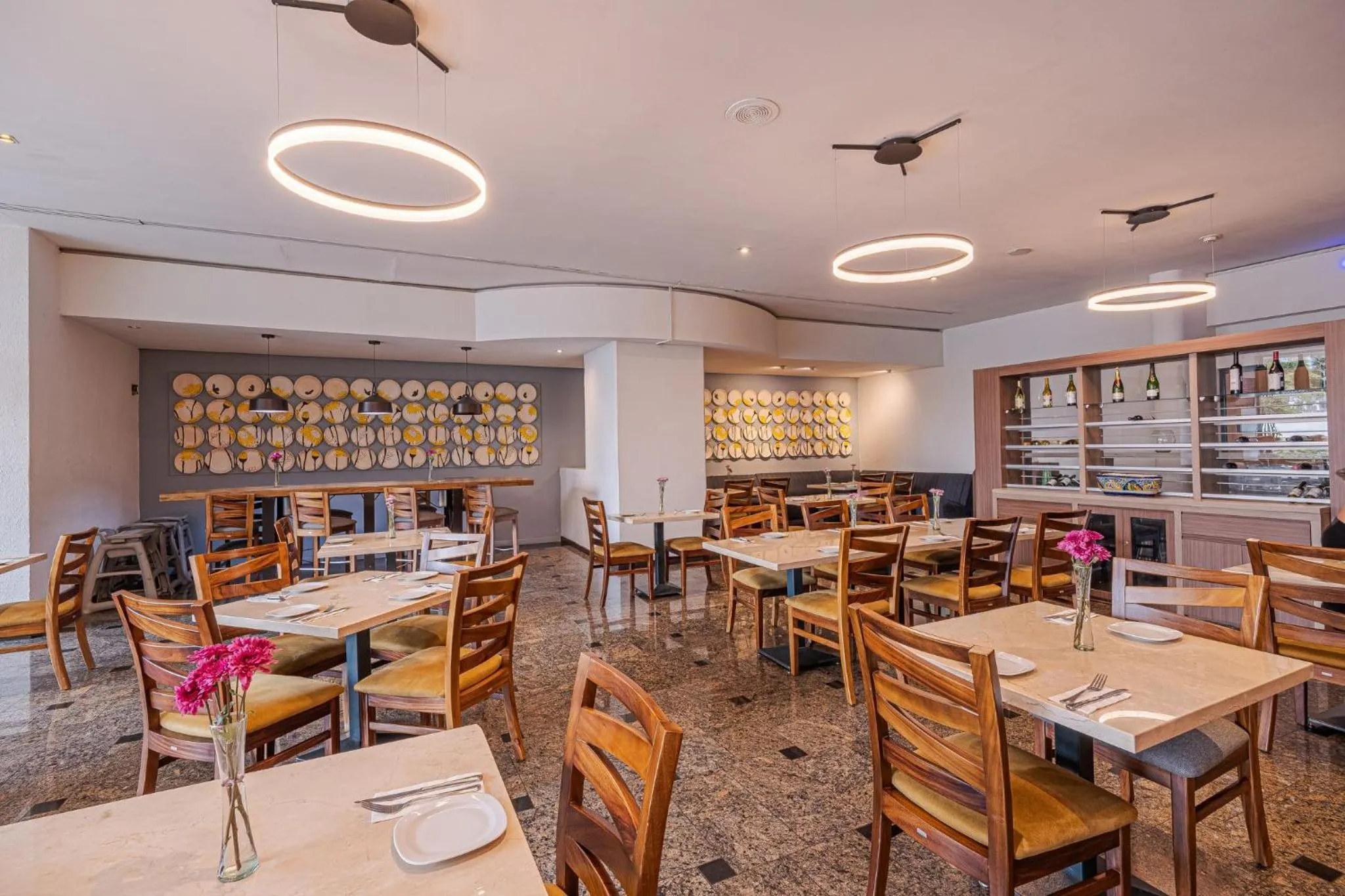 Restaurant/places to eat in Holiday Inn Guadalajara Select by IHG