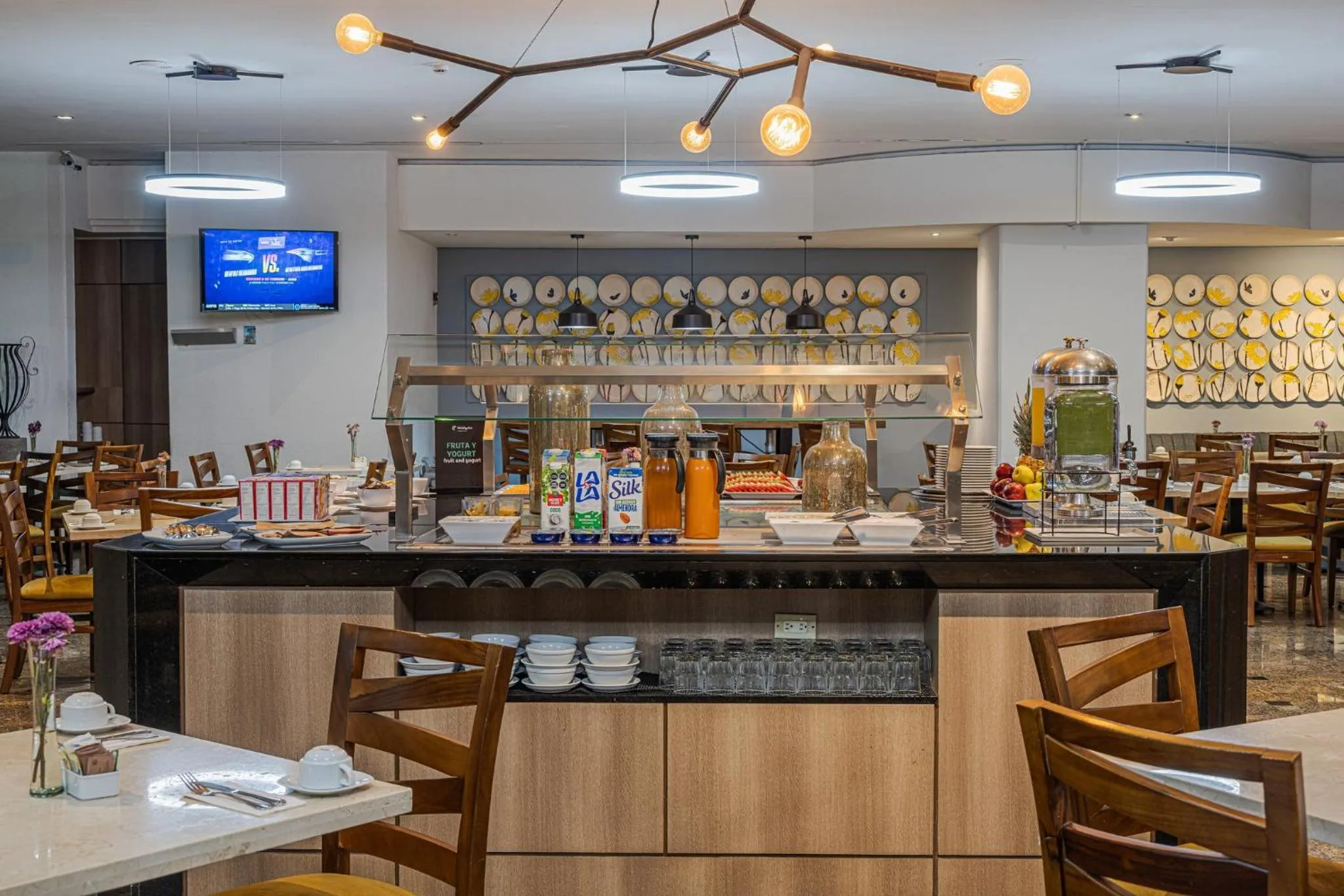 Breakfast in Holiday Inn Guadalajara Select by IHG