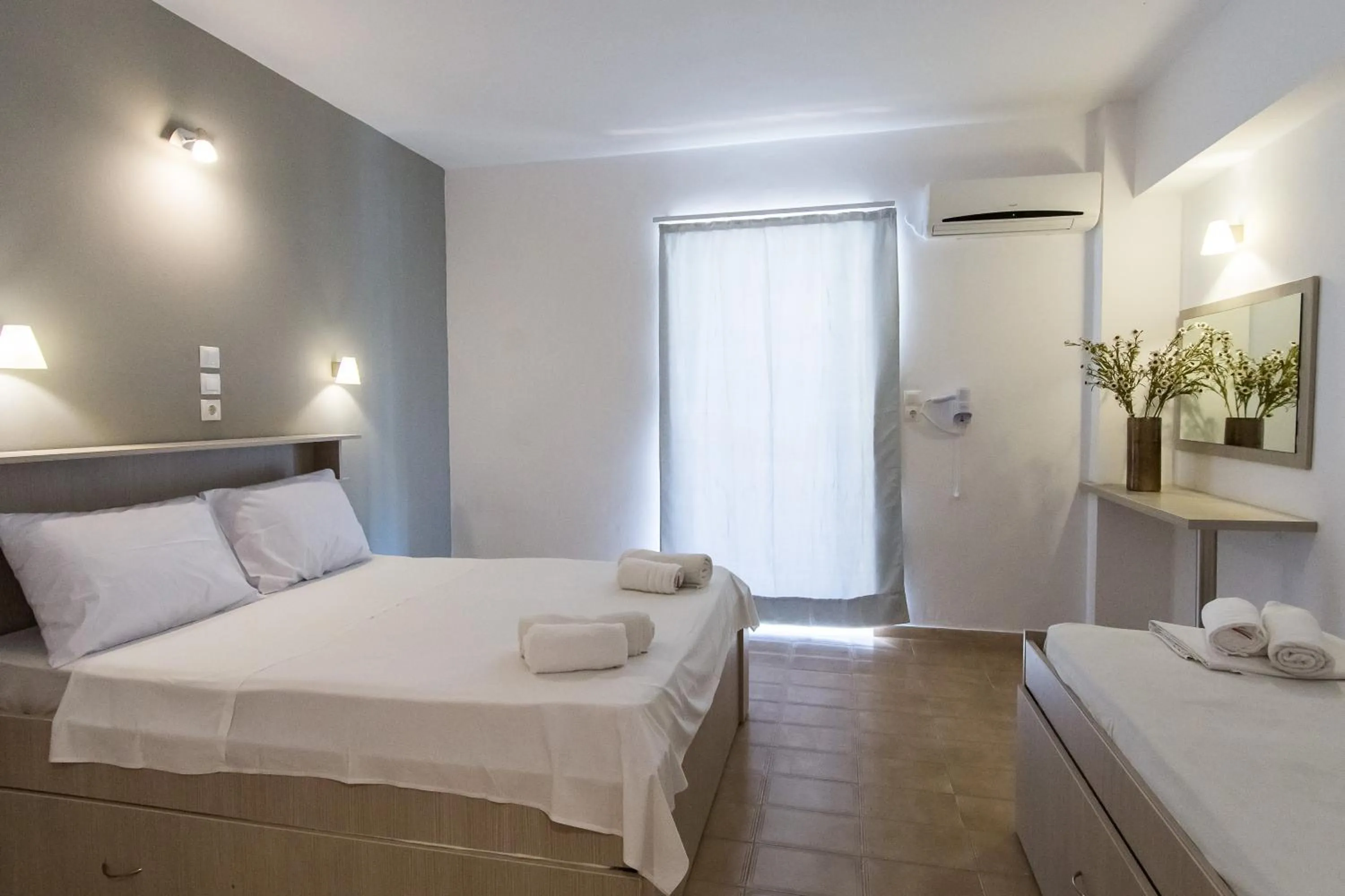 Bed in Zante Plaza Hotel & Apartments