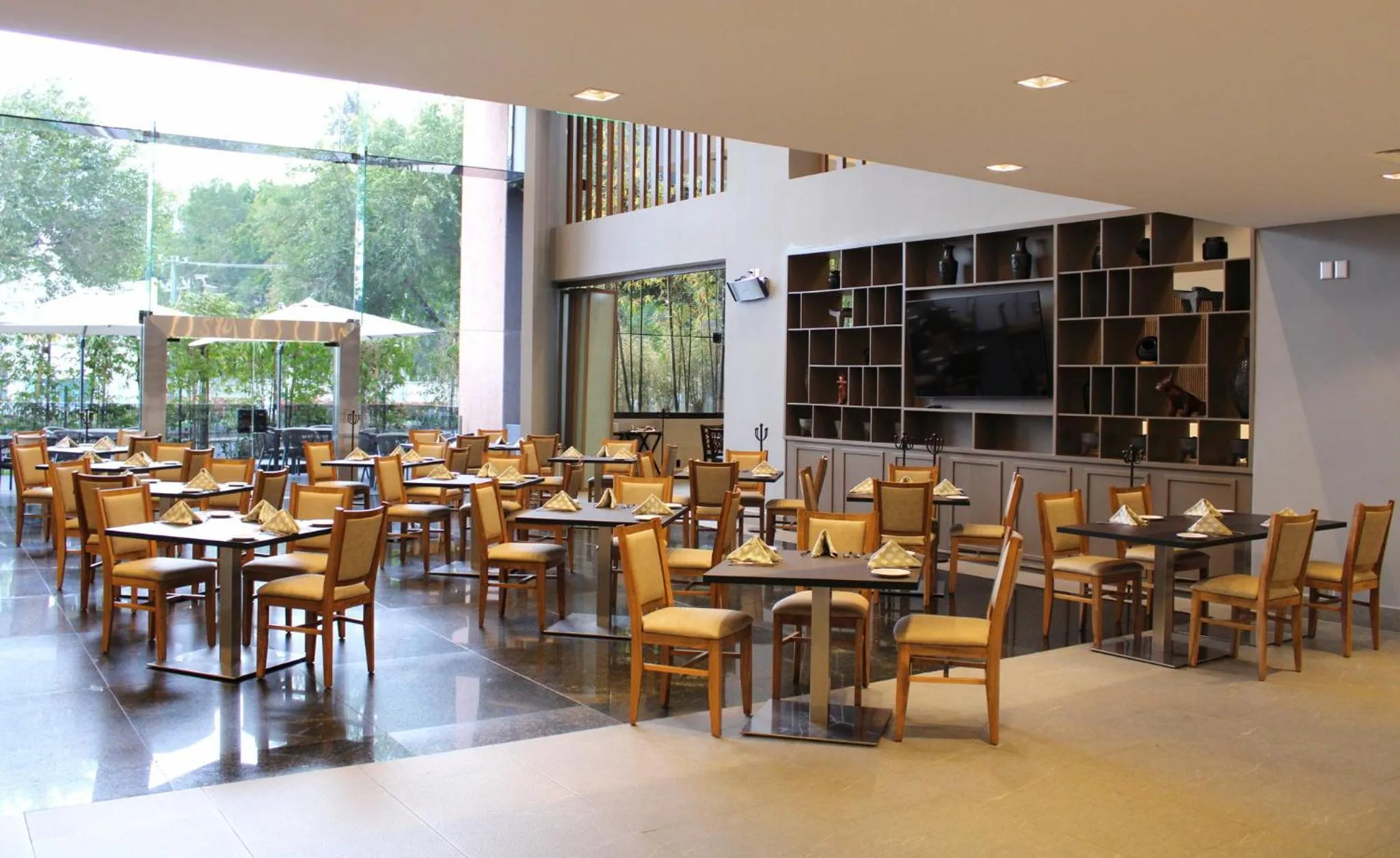 Breakfast in Holiday Inn Mexico Dali Airport by IHG