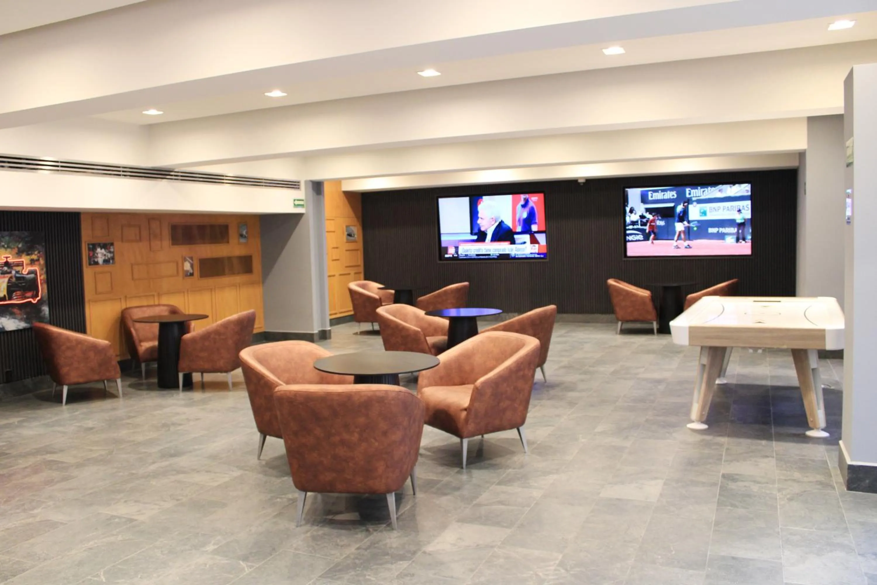 Lounge or bar in Holiday Inn Mexico Dali Airport by IHG