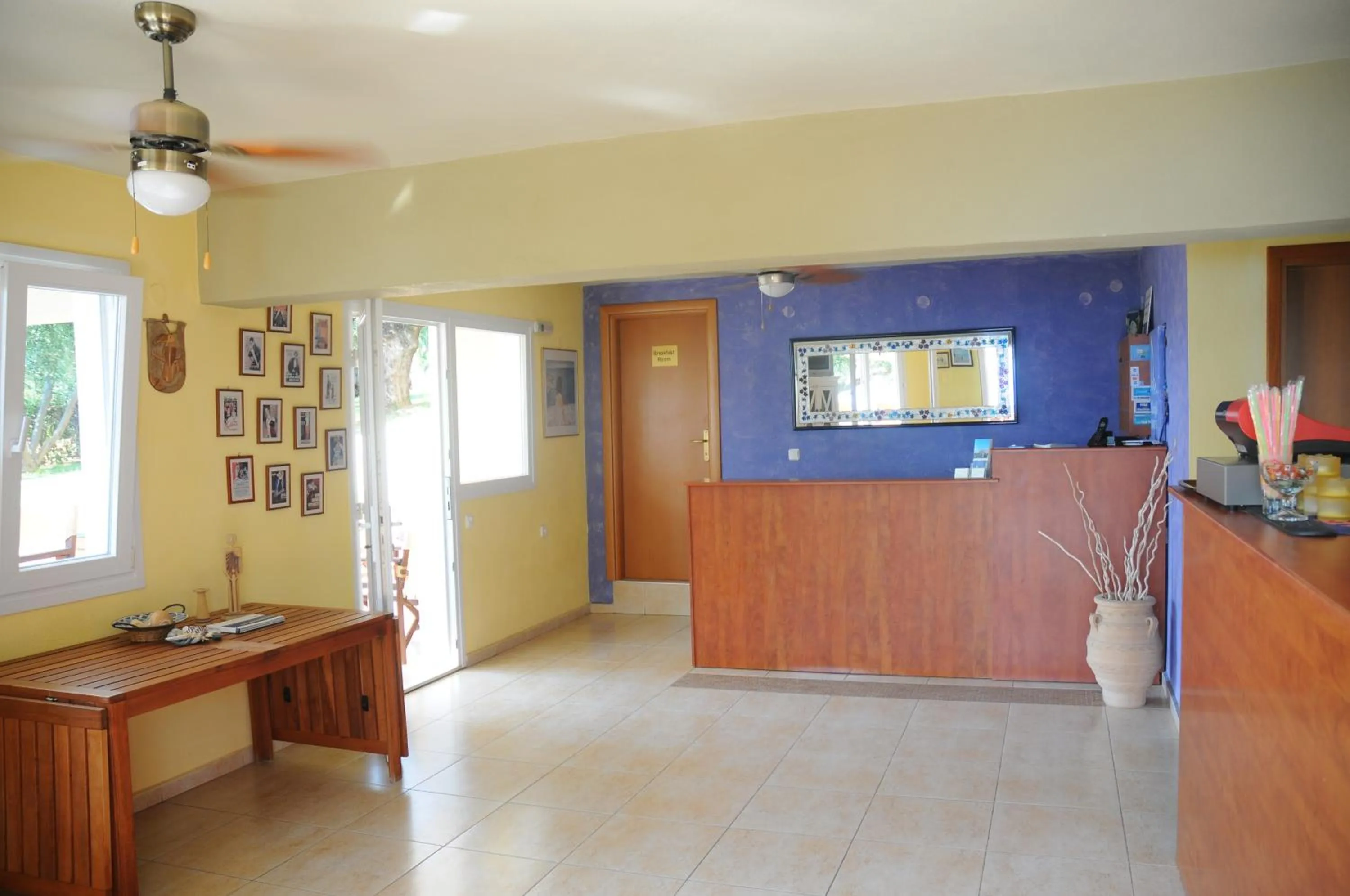 Lobby or reception in Maistrali Beach Studios