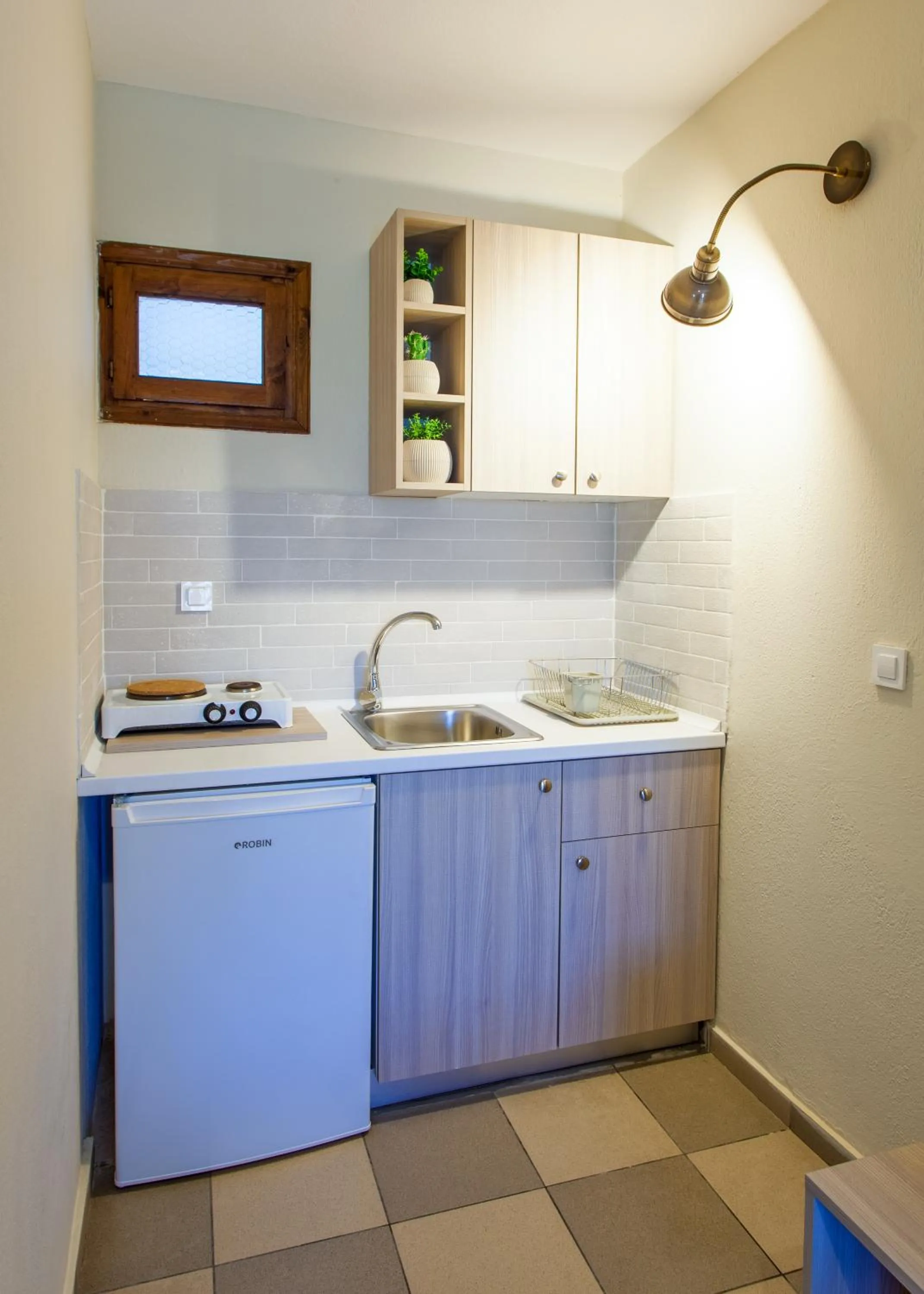 Kitchen or kitchenette in Maistrali Beach Studios