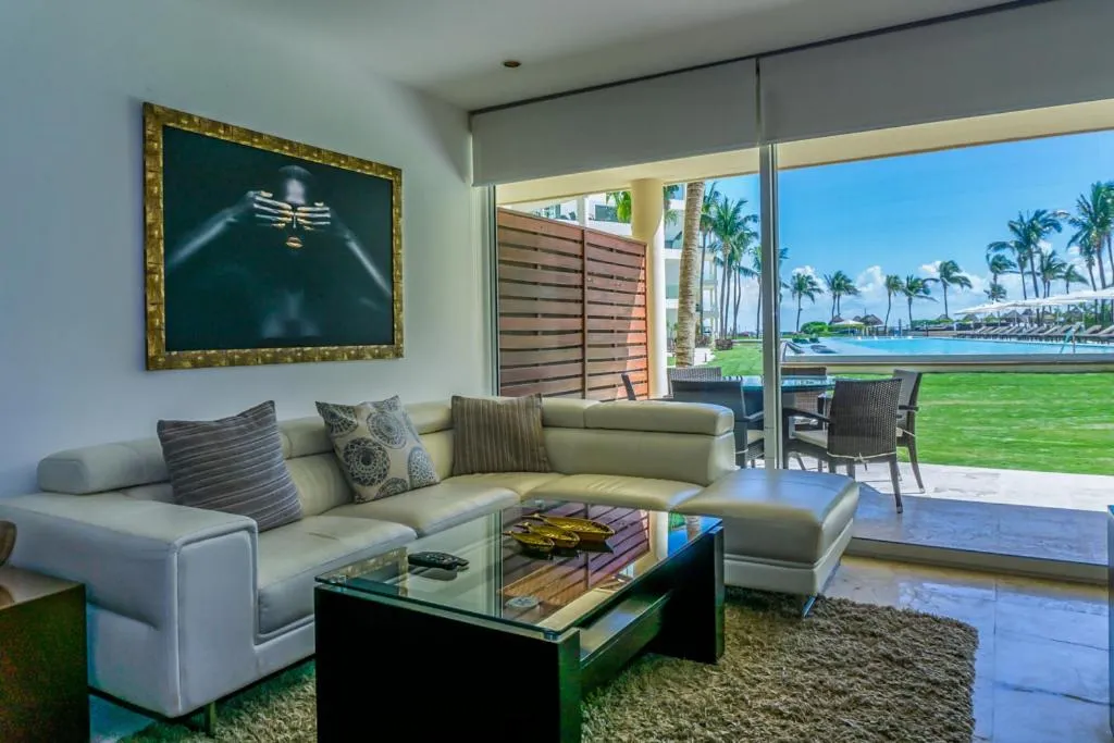 Balcony/Terrace in The Elements Oceanfront & Beachside Condo Hotel