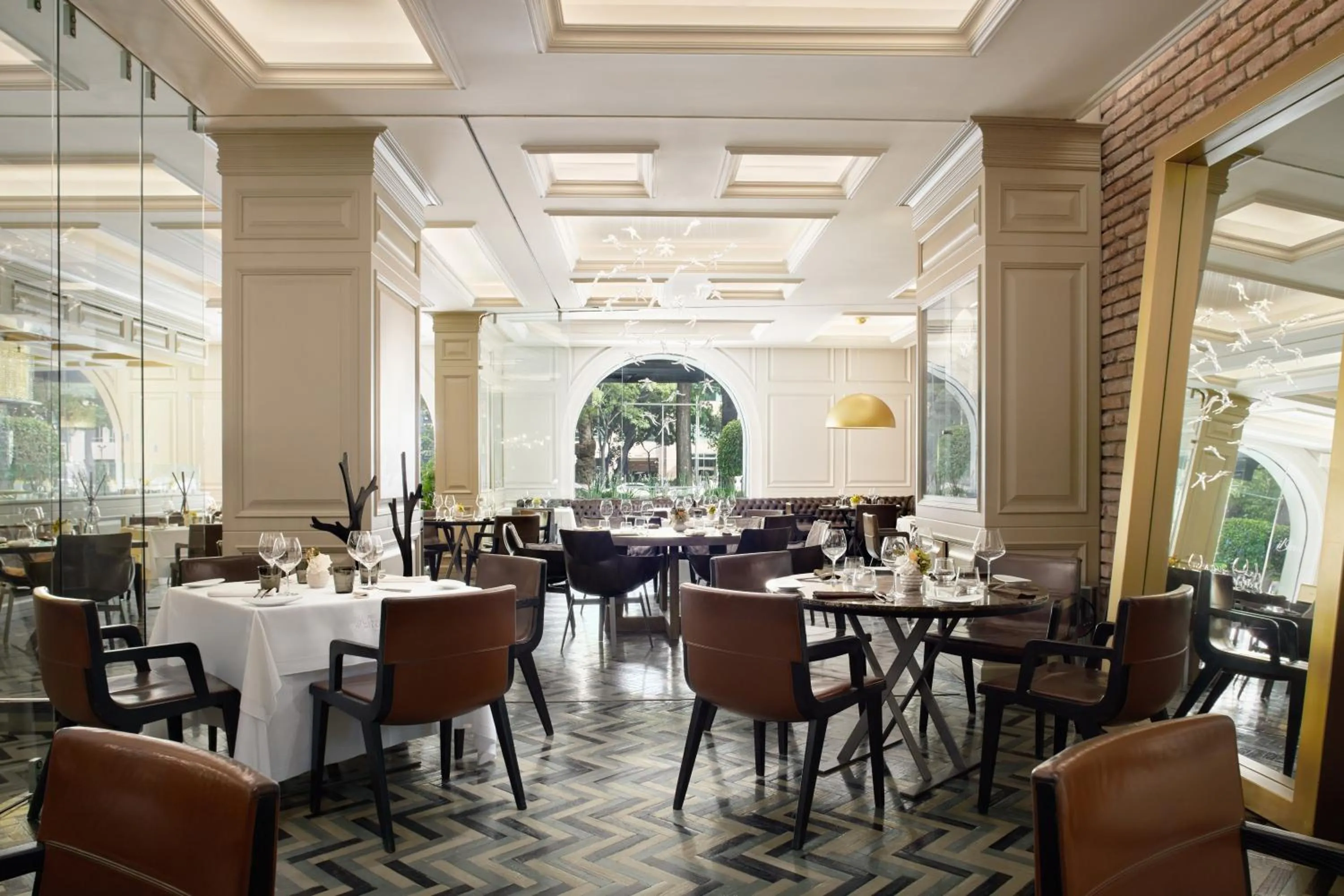 Restaurant/places to eat in Four Seasons Hotel Mexico City