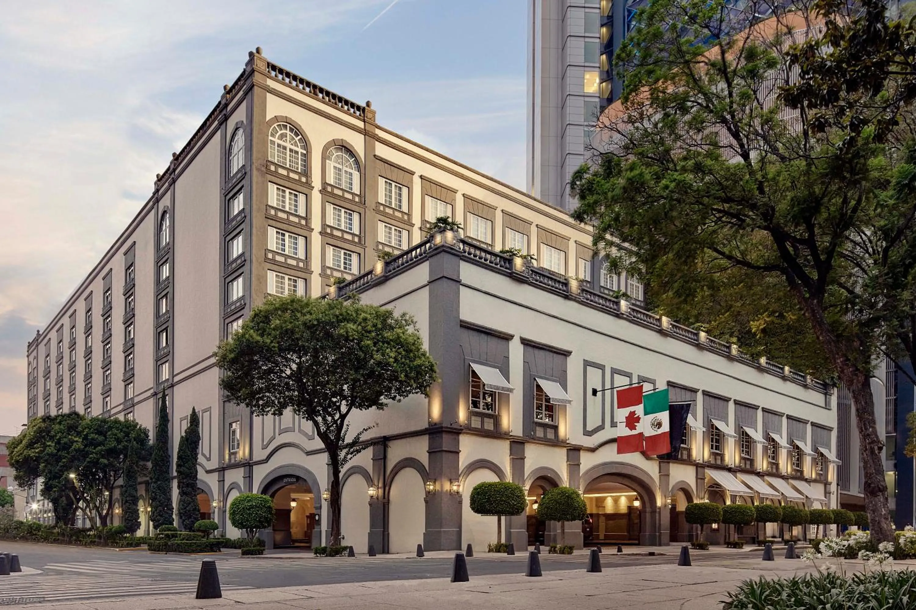 Property building in Four Seasons Hotel Mexico City