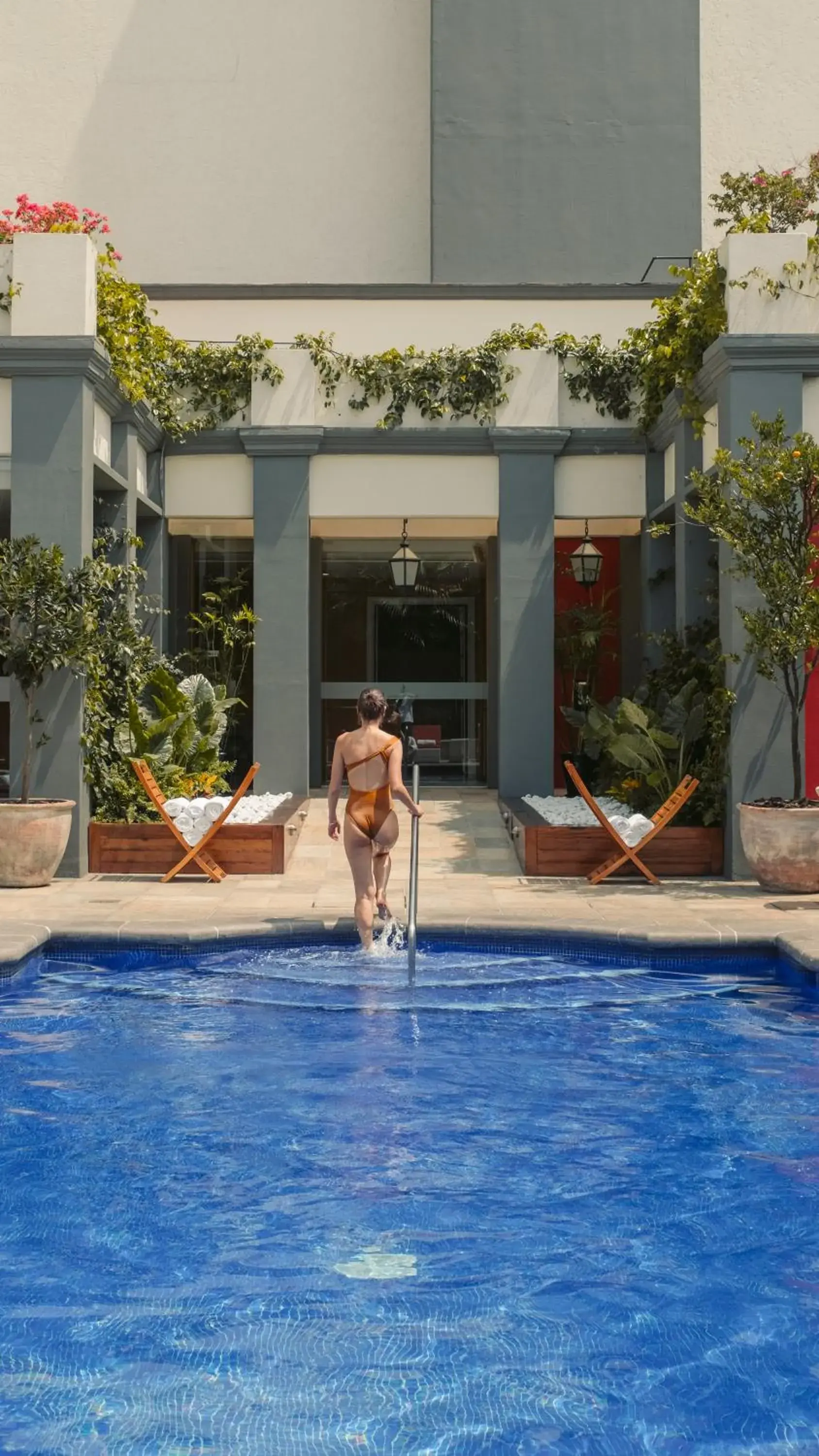 Swimming pool in Four Seasons Hotel Mexico City Swimming pool in Four Seasons Hotel Mexico City