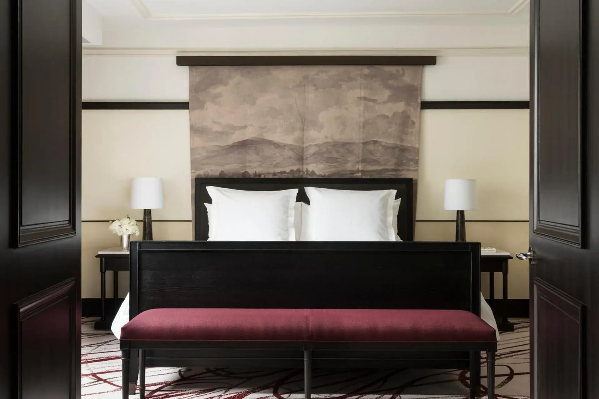 Executive Suite - Burdeos View in Four Seasons Hotel Mexico City Executive Suite - Burdeos View in Four Seasons Hotel Mexico City