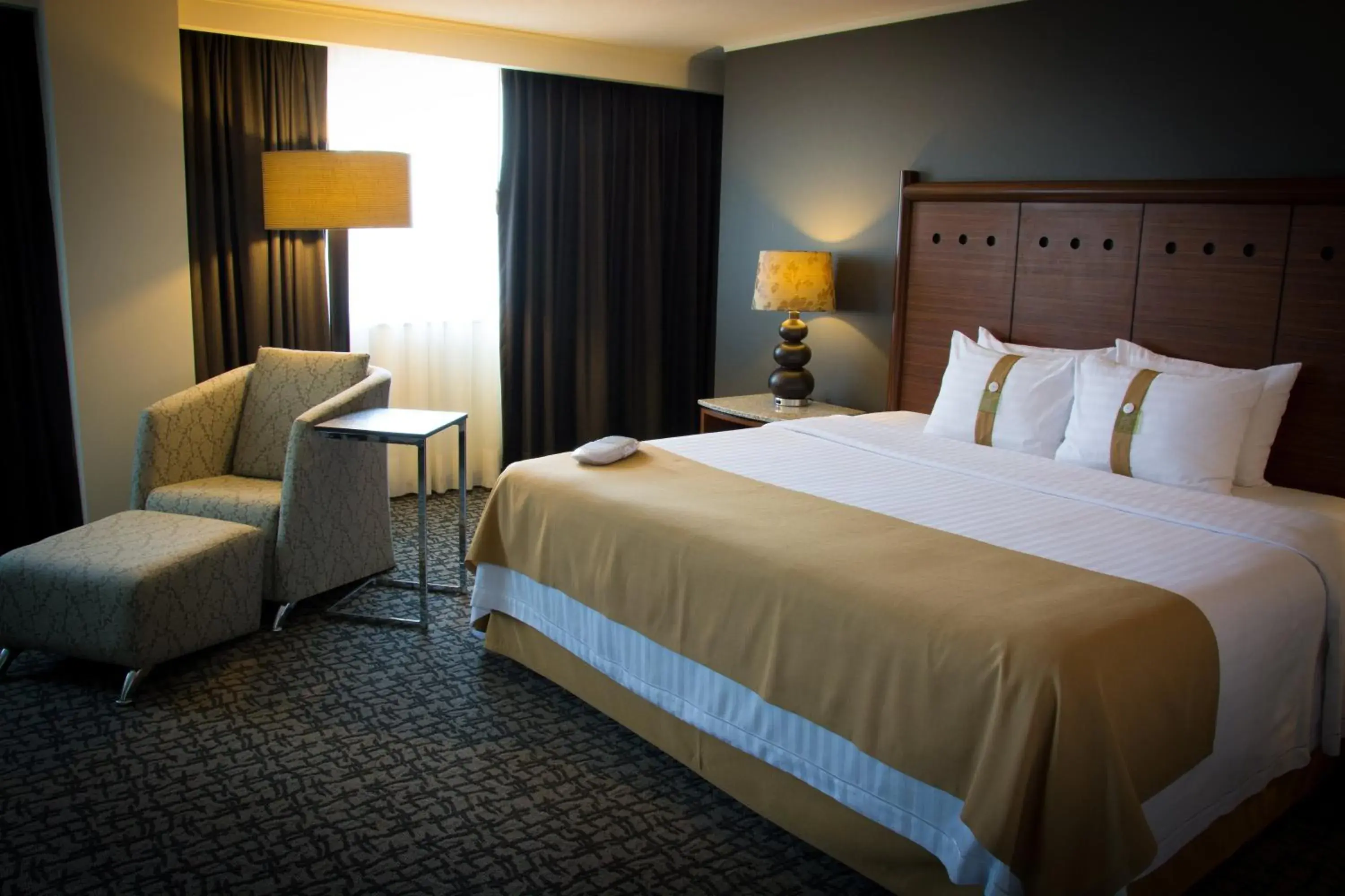 Photo of the whole room, Bed in Holiday Inn Mexico City - Trade Center, an IHG Hotel Photo of the whole room, Bed in Holiday Inn Mexico City - Trade Center, an IHG Hotel