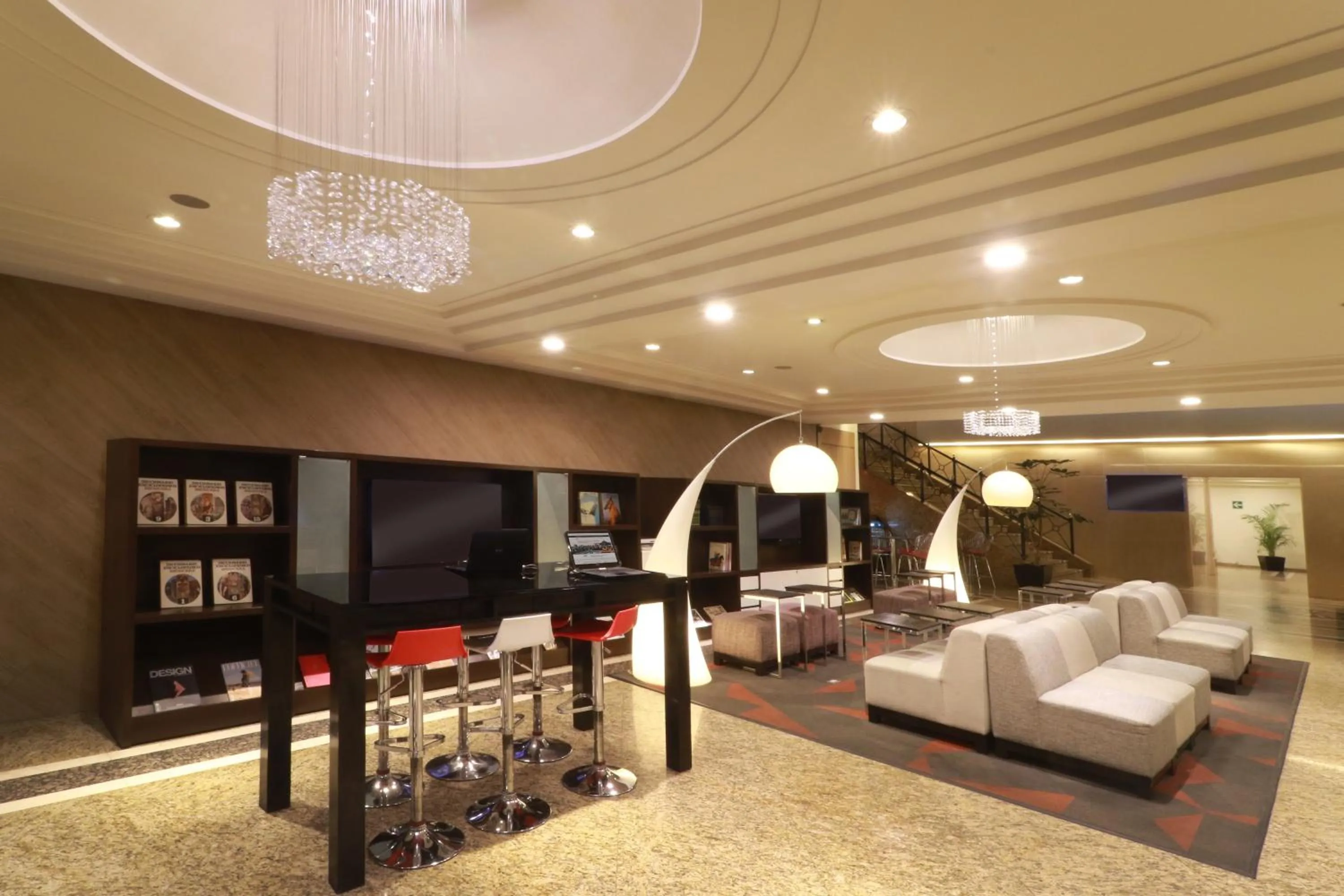 Property building, Bed in Holiday Inn Mexico City - Trade Center, an IHG Hotel