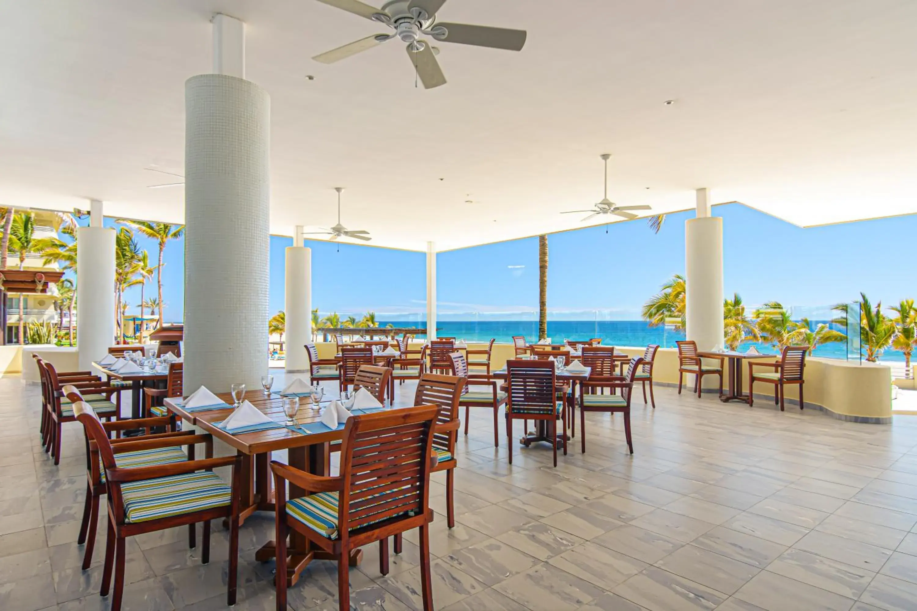 Restaurant/places to eat in Barceló Gran Faro Los Cabos Restaurant/places to eat in Barceló Gran Faro Los Cabos