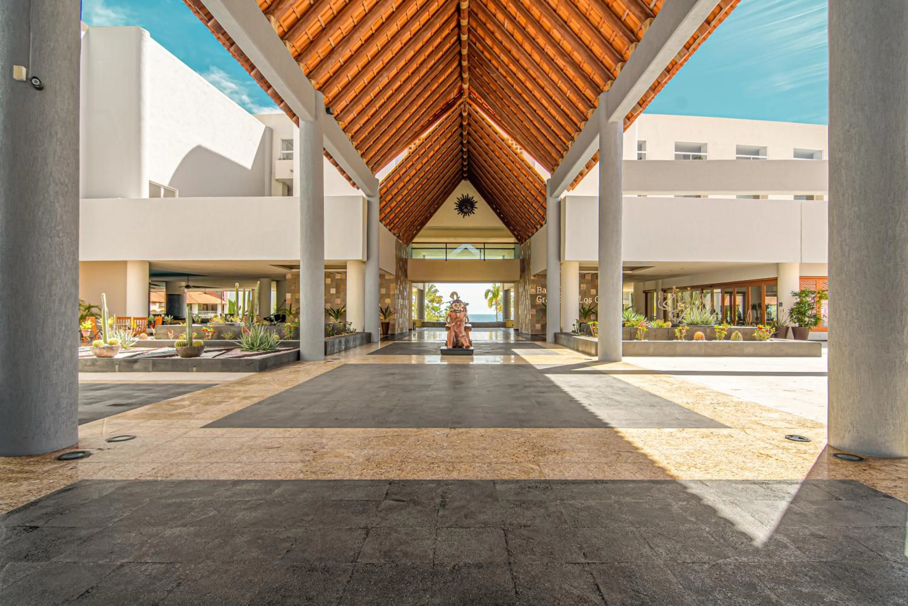 Facade/entrance in Barceló Gran Faro Los Cabos