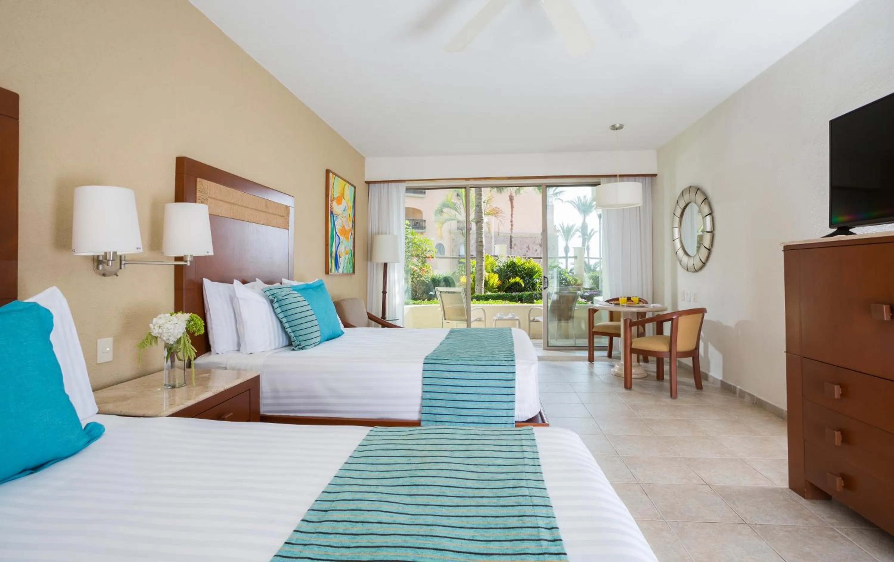 Photo of the whole room in Barceló Gran Faro Los Cabos